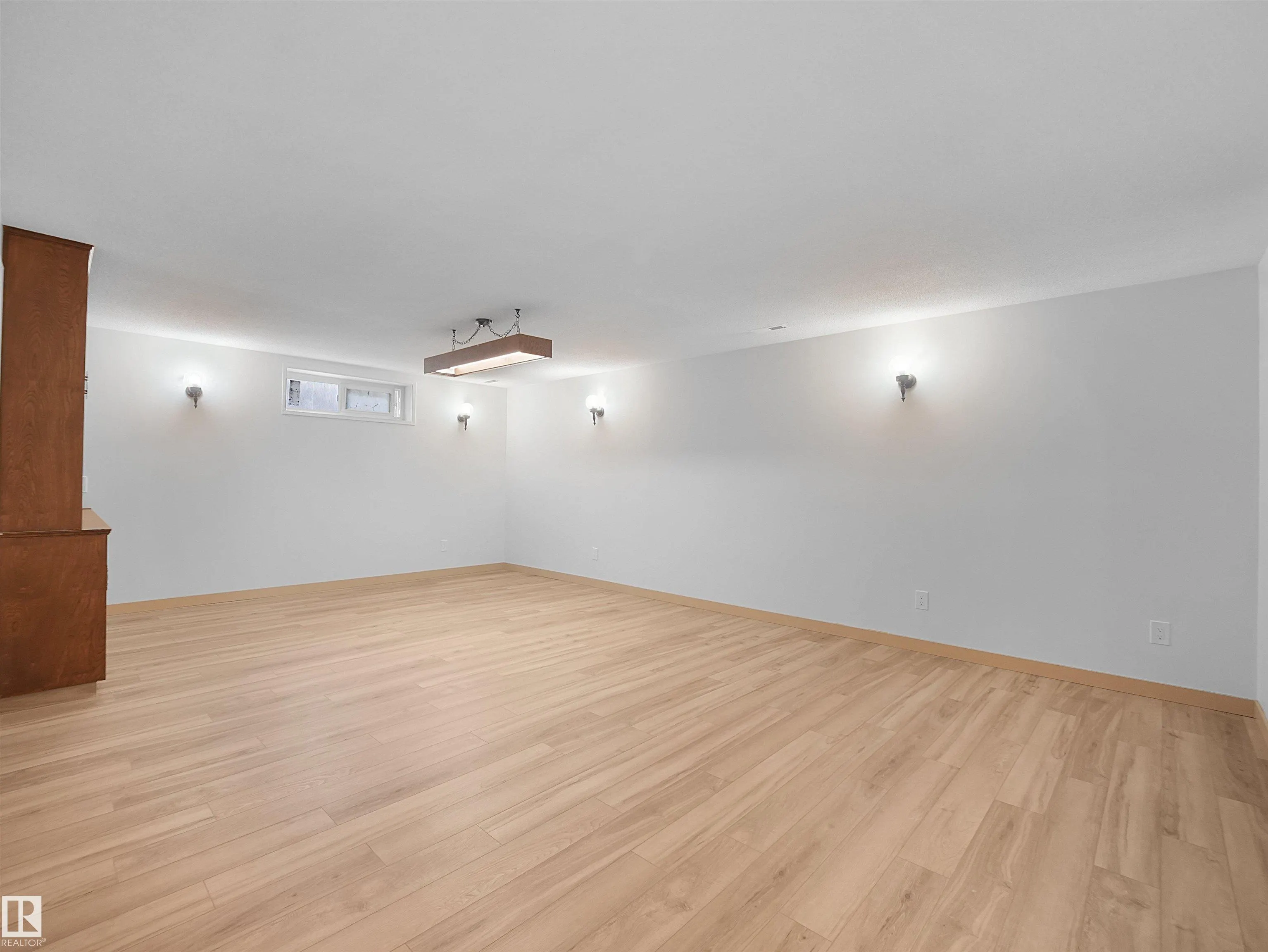 10307 135 Avenue