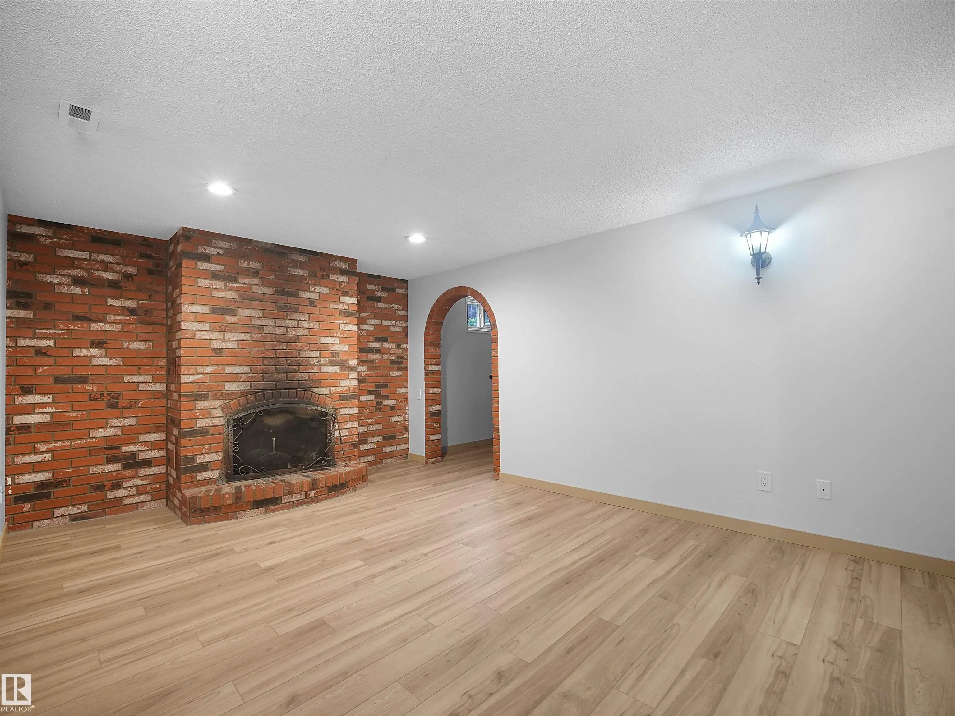 10307 135 Avenue