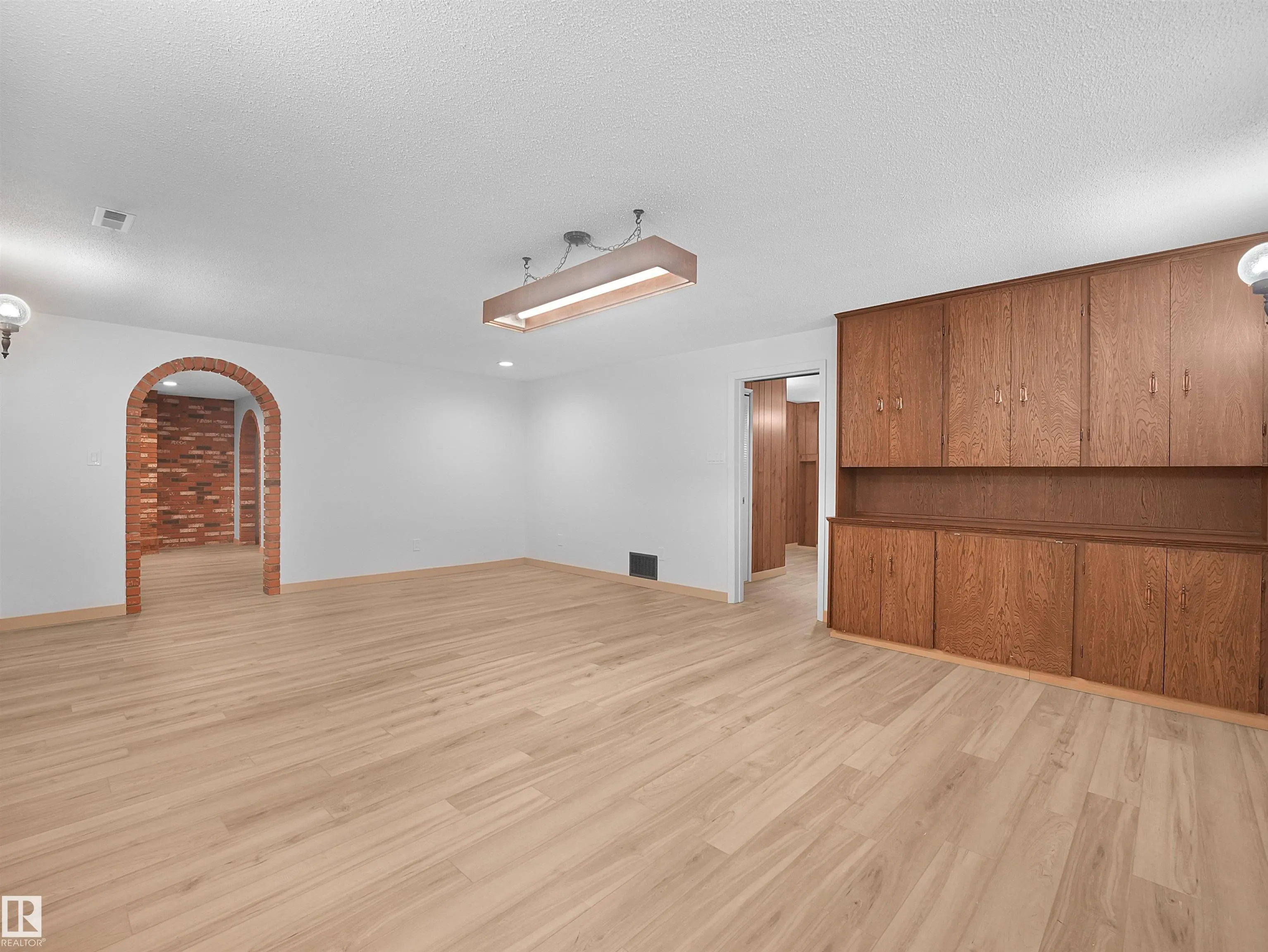 10307 135 Avenue