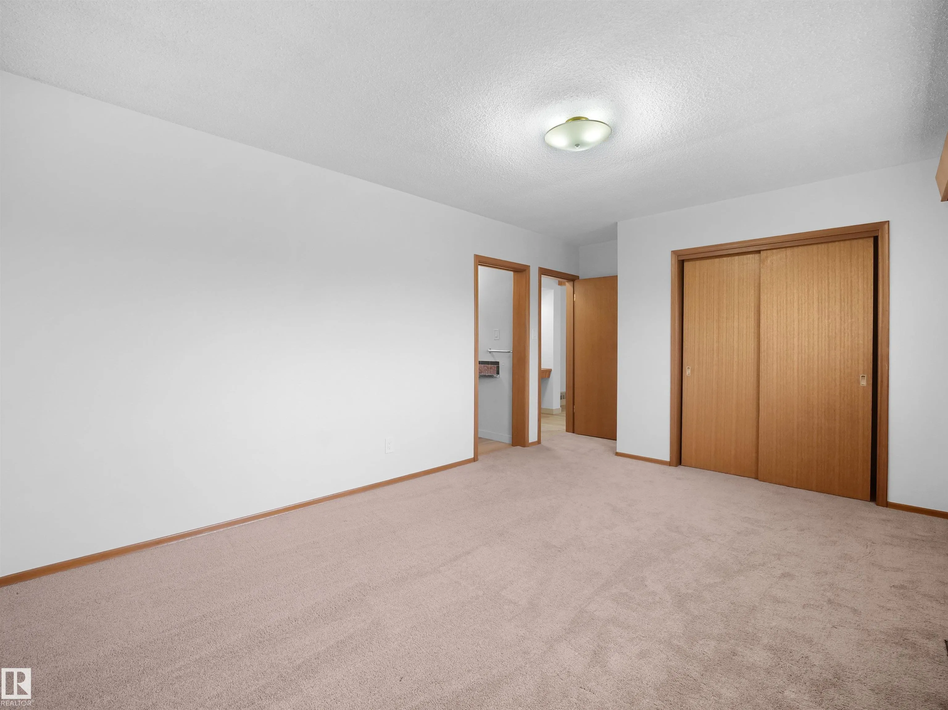 10307 135 Avenue