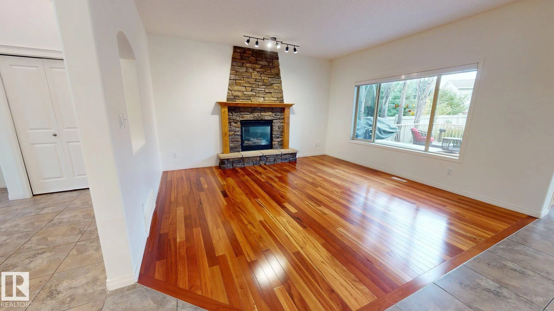 163 CALDWELL Way