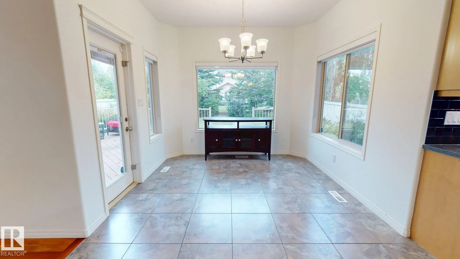 163 CALDWELL Way