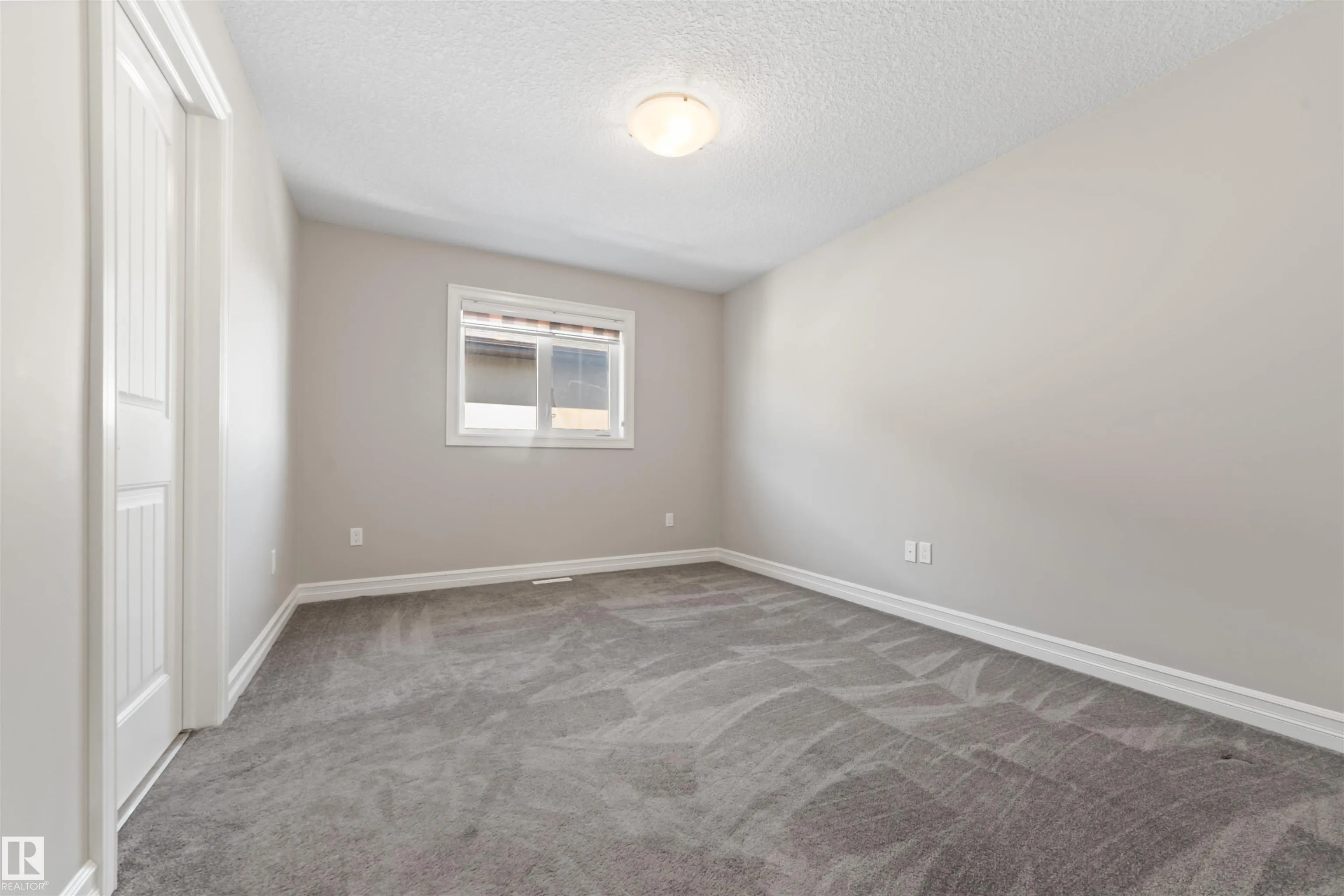1721 ADAMSON Crescent