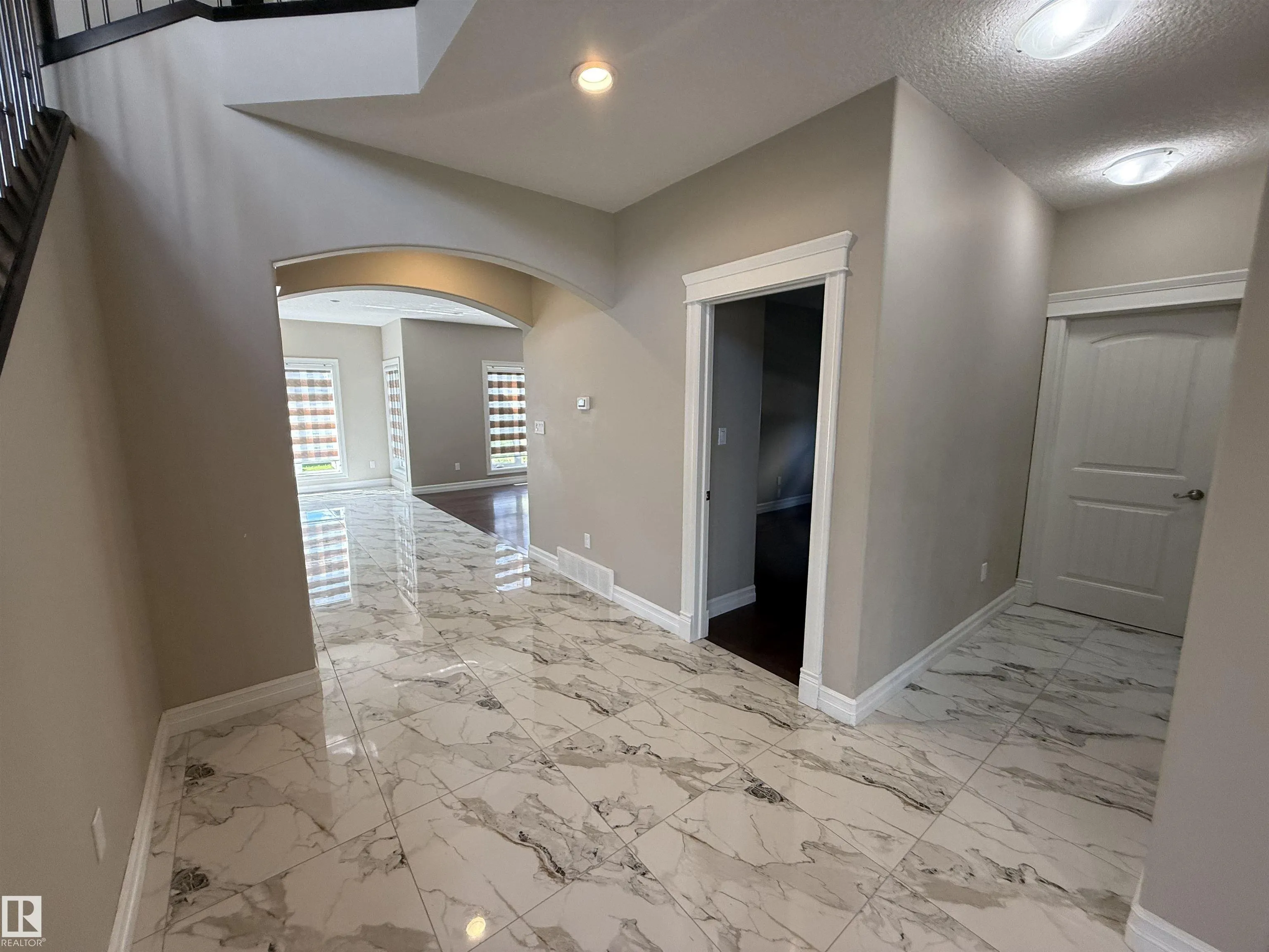 1721 ADAMSON Crescent