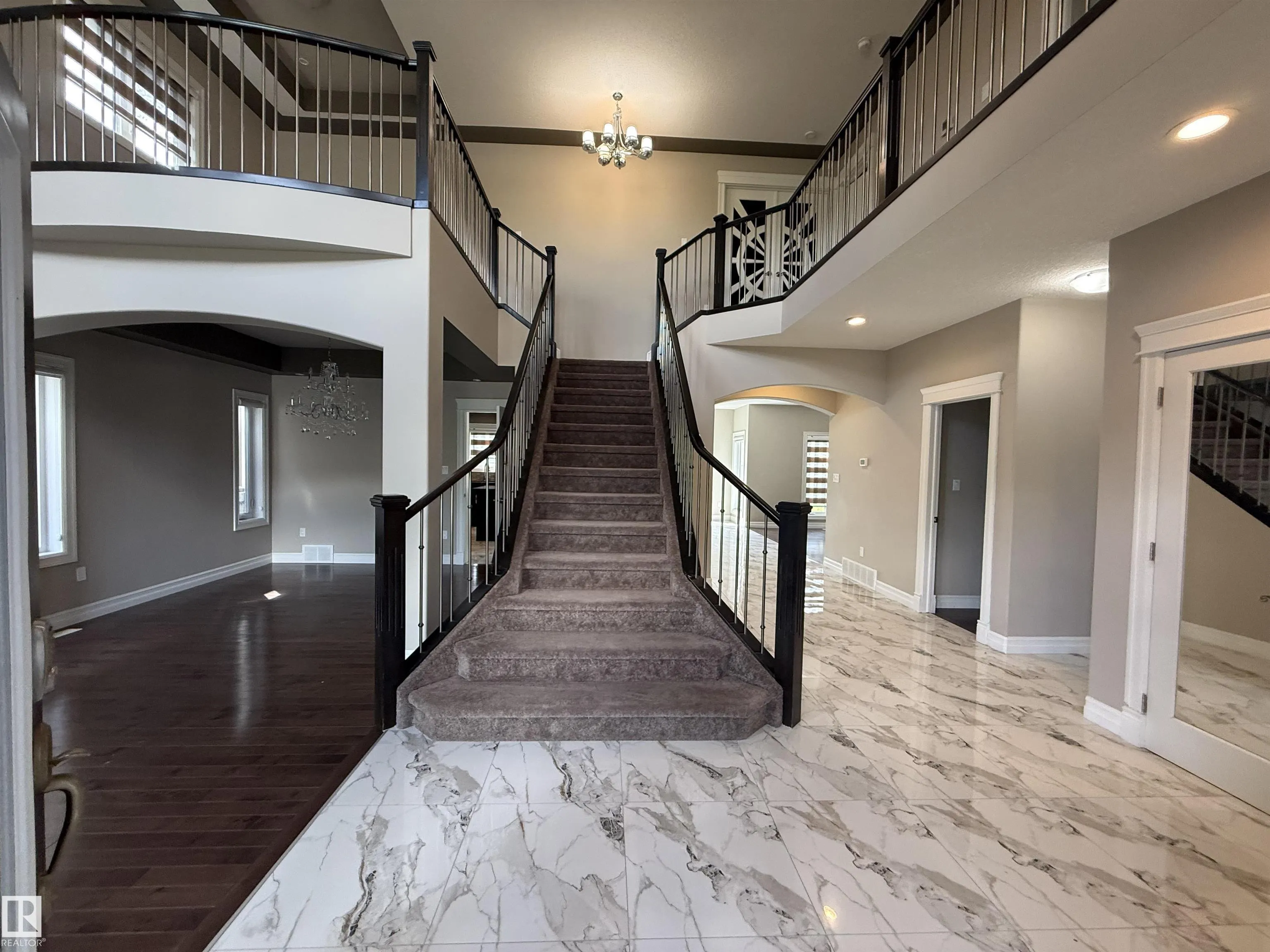 1721 ADAMSON Crescent