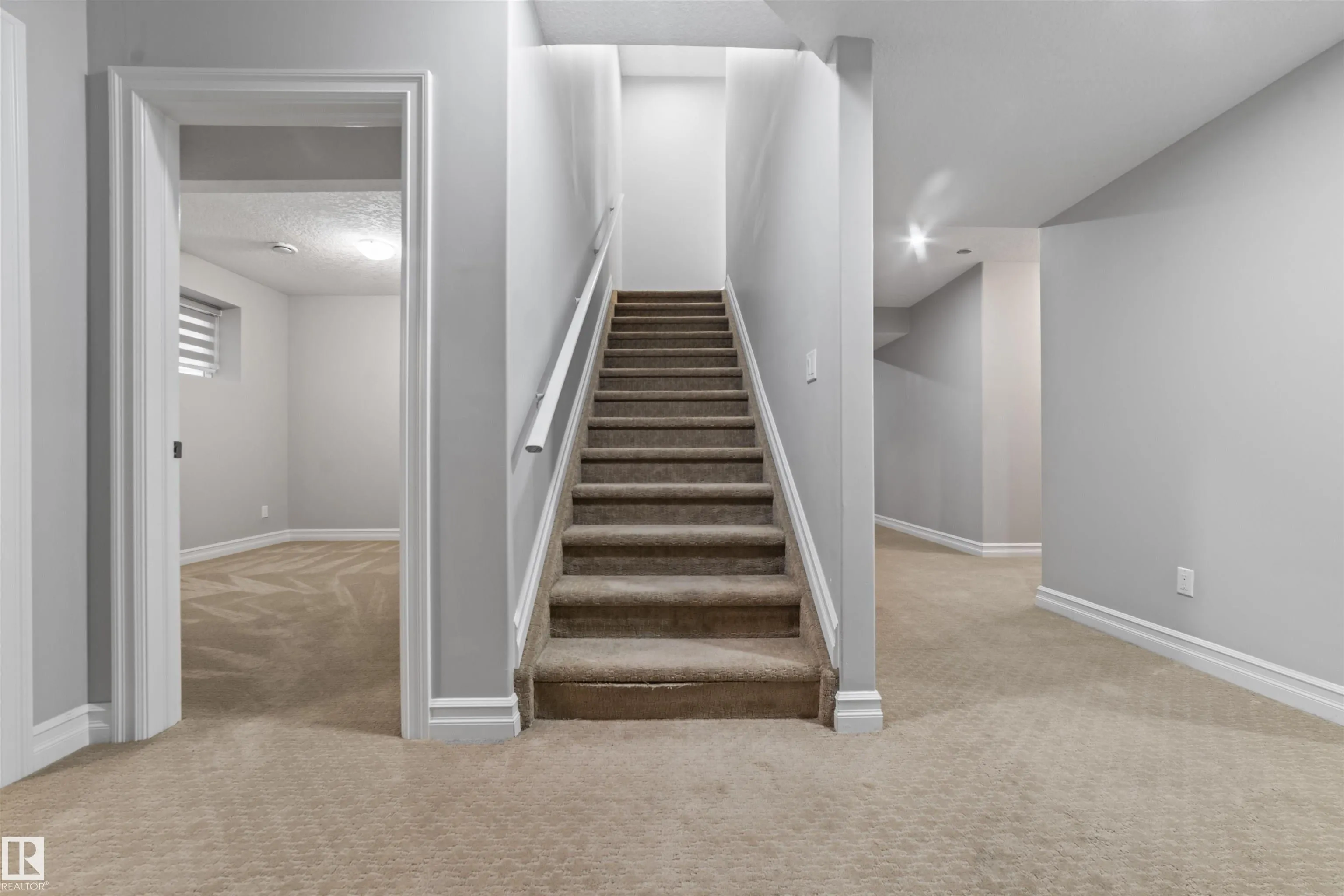 1721 ADAMSON Crescent