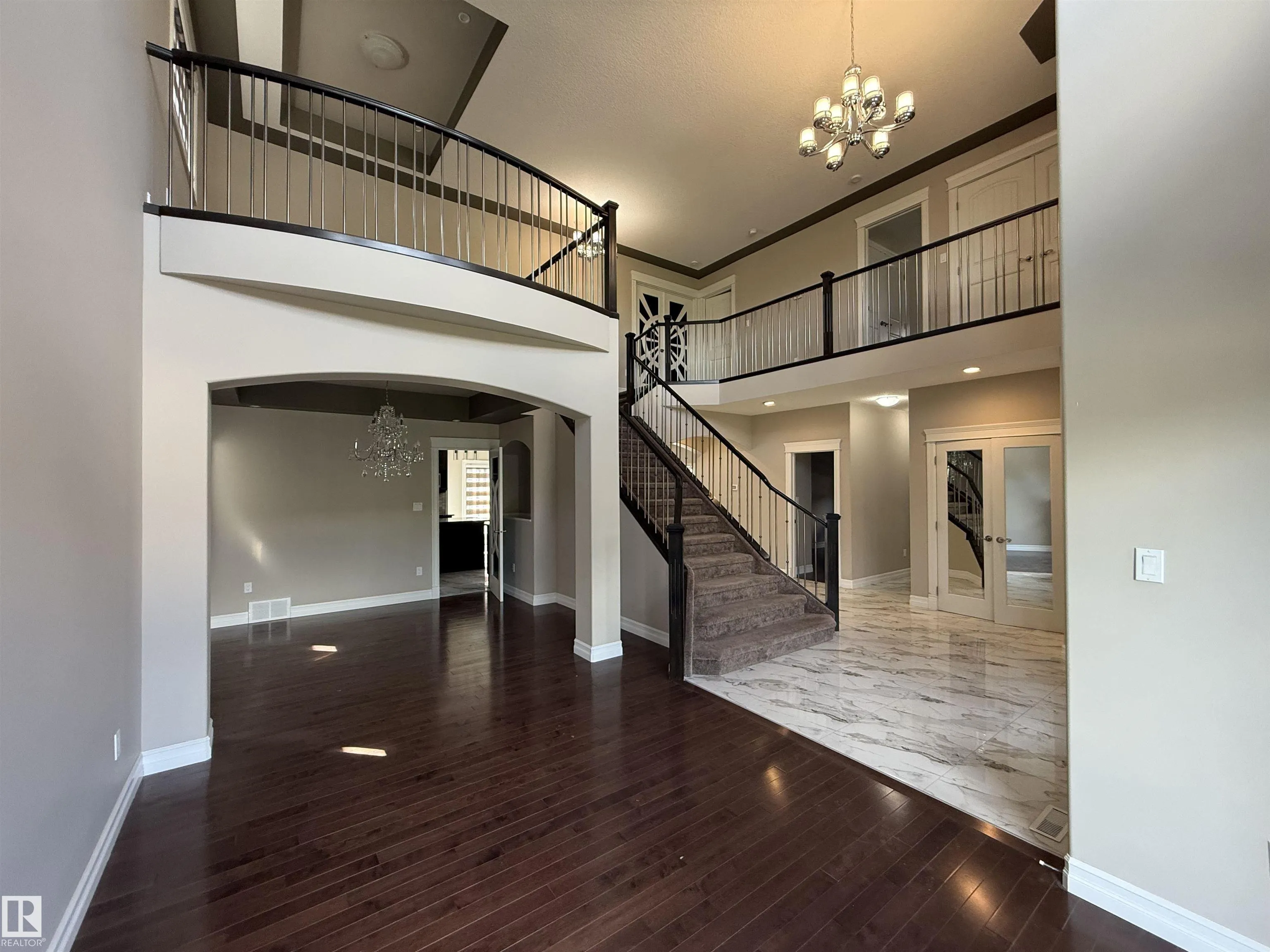 1721 ADAMSON Crescent
