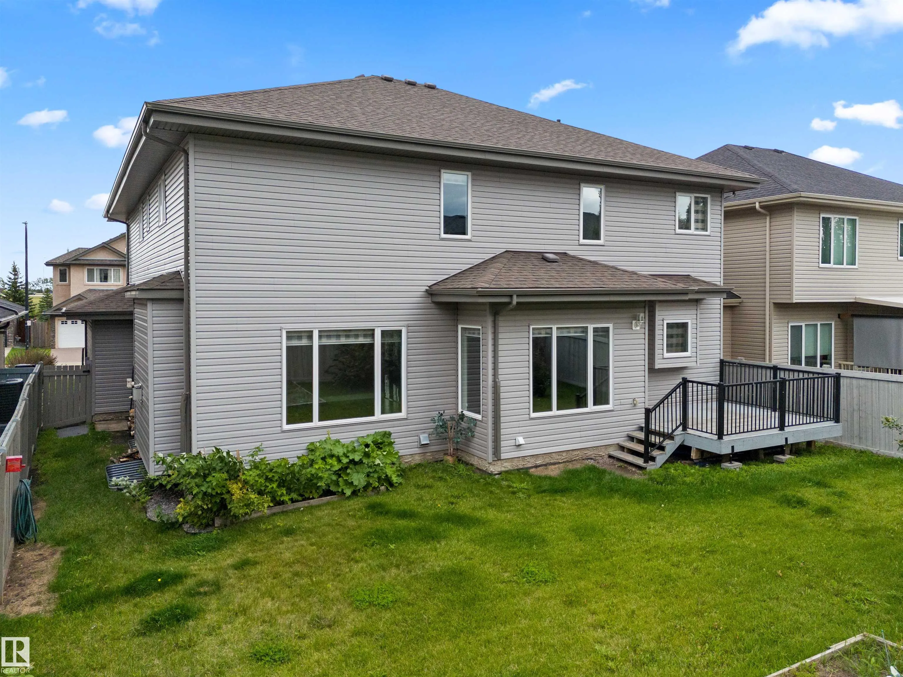 1721 ADAMSON Crescent