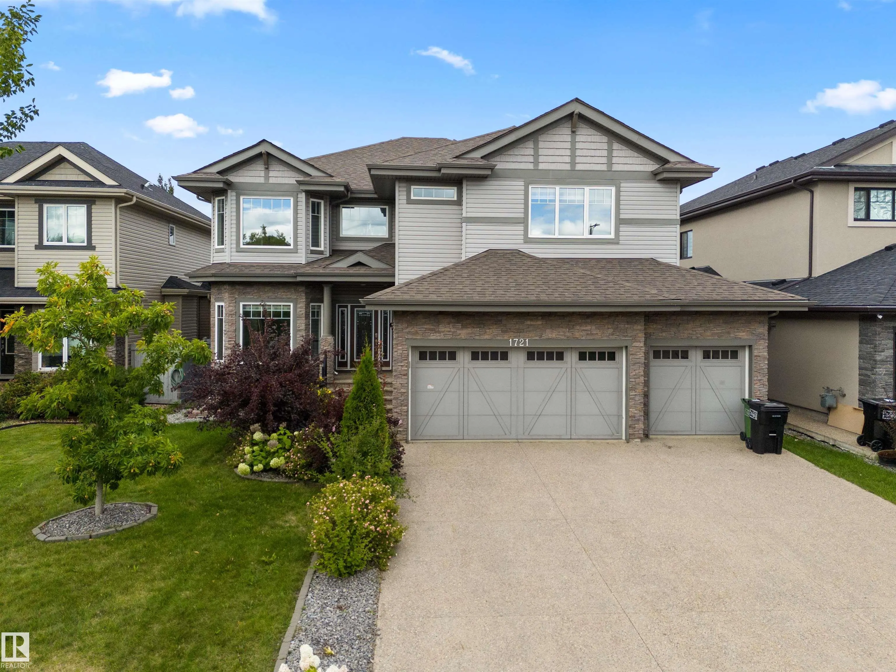 1721 ADAMSON Crescent