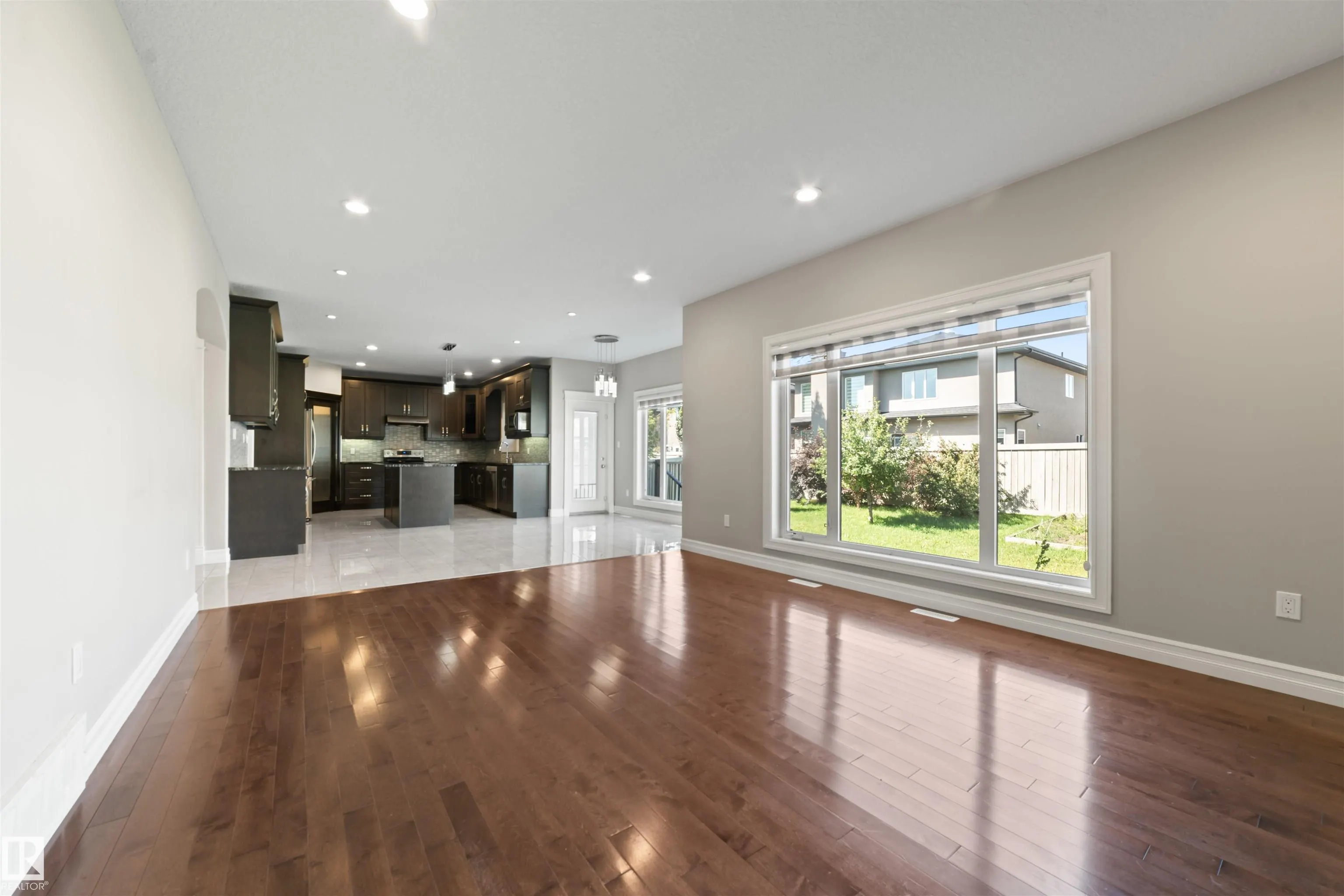 1721 ADAMSON Crescent