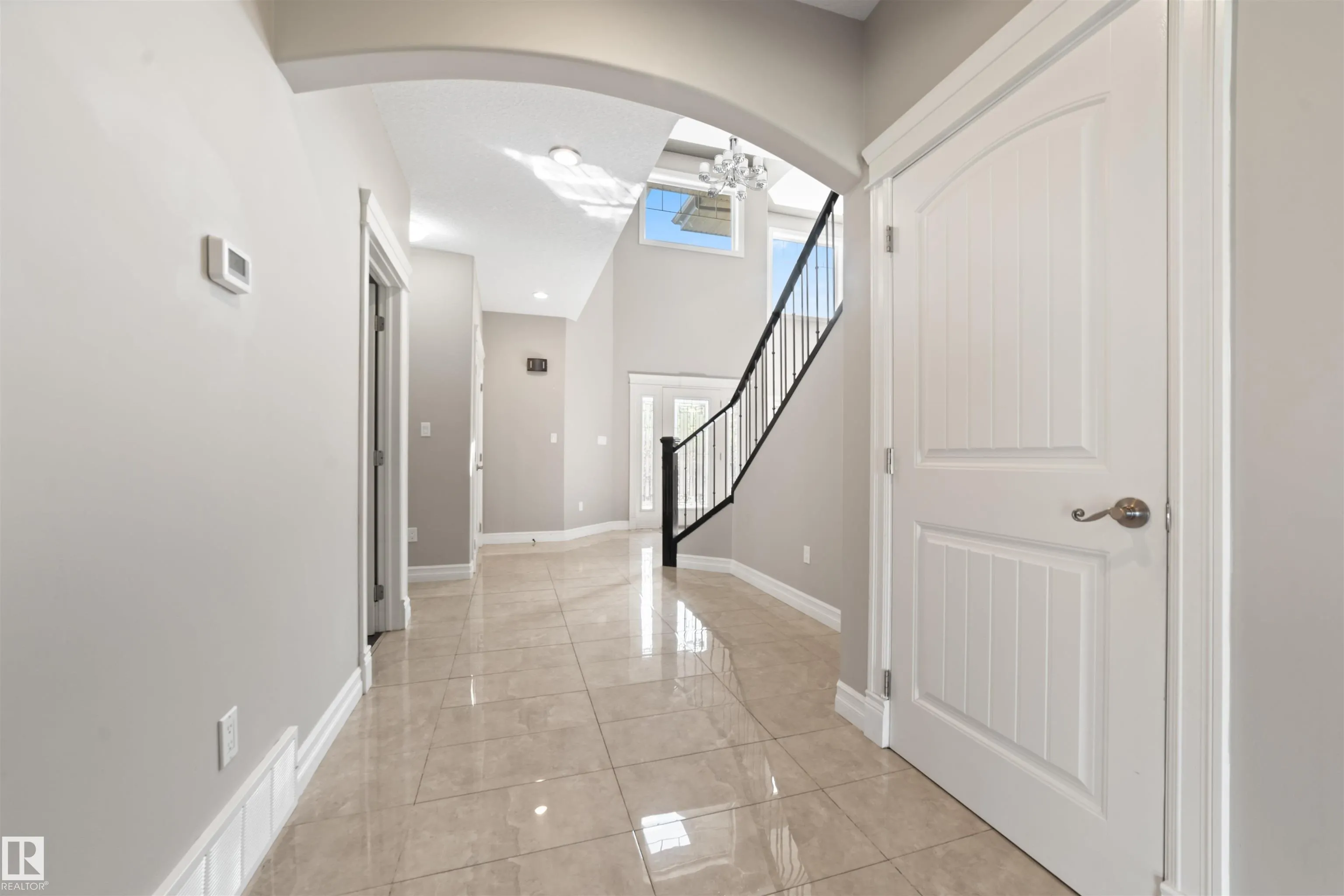 1721 ADAMSON Crescent