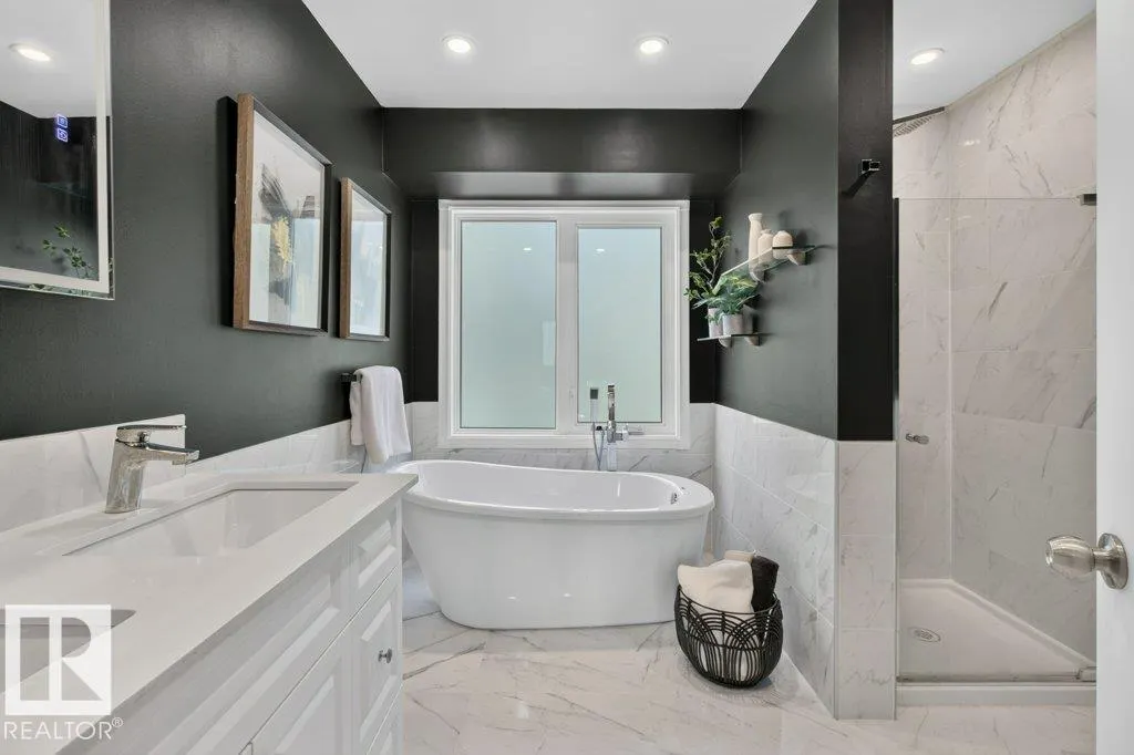 12 GREENRIDGE Drive