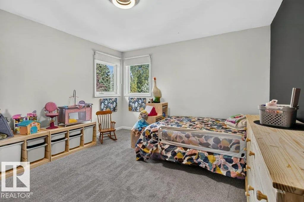 12 GREENRIDGE Drive