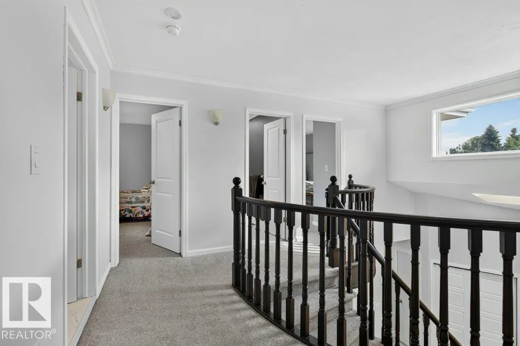 12 GREENRIDGE Drive