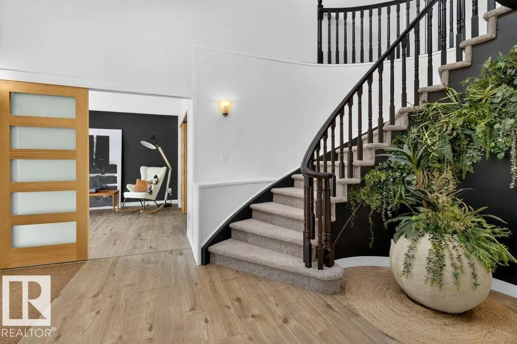 12 GREENRIDGE Drive