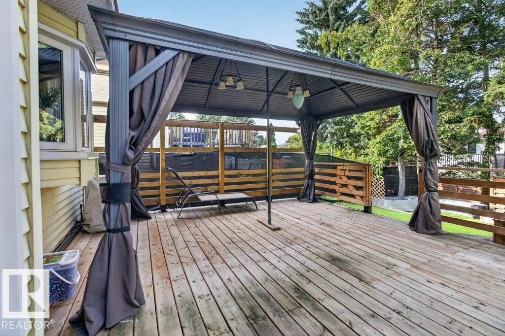 12 GREENRIDGE Drive