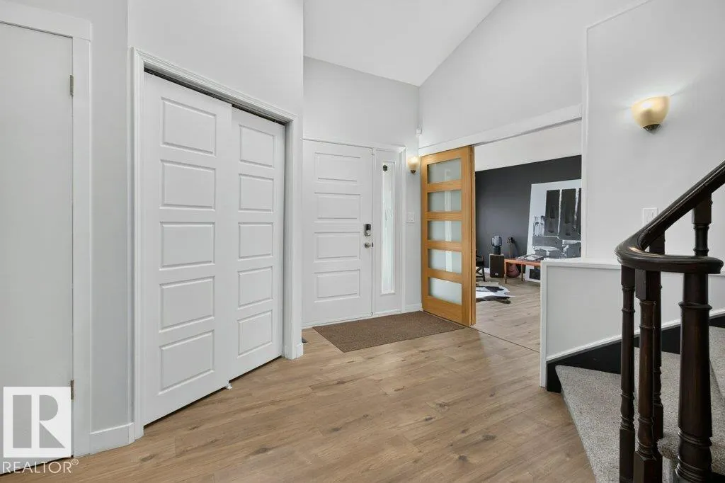 12 GREENRIDGE Drive