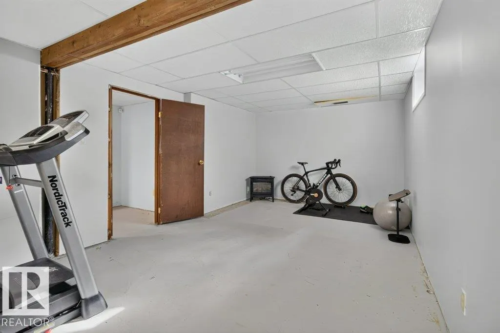 12 GREENRIDGE Drive