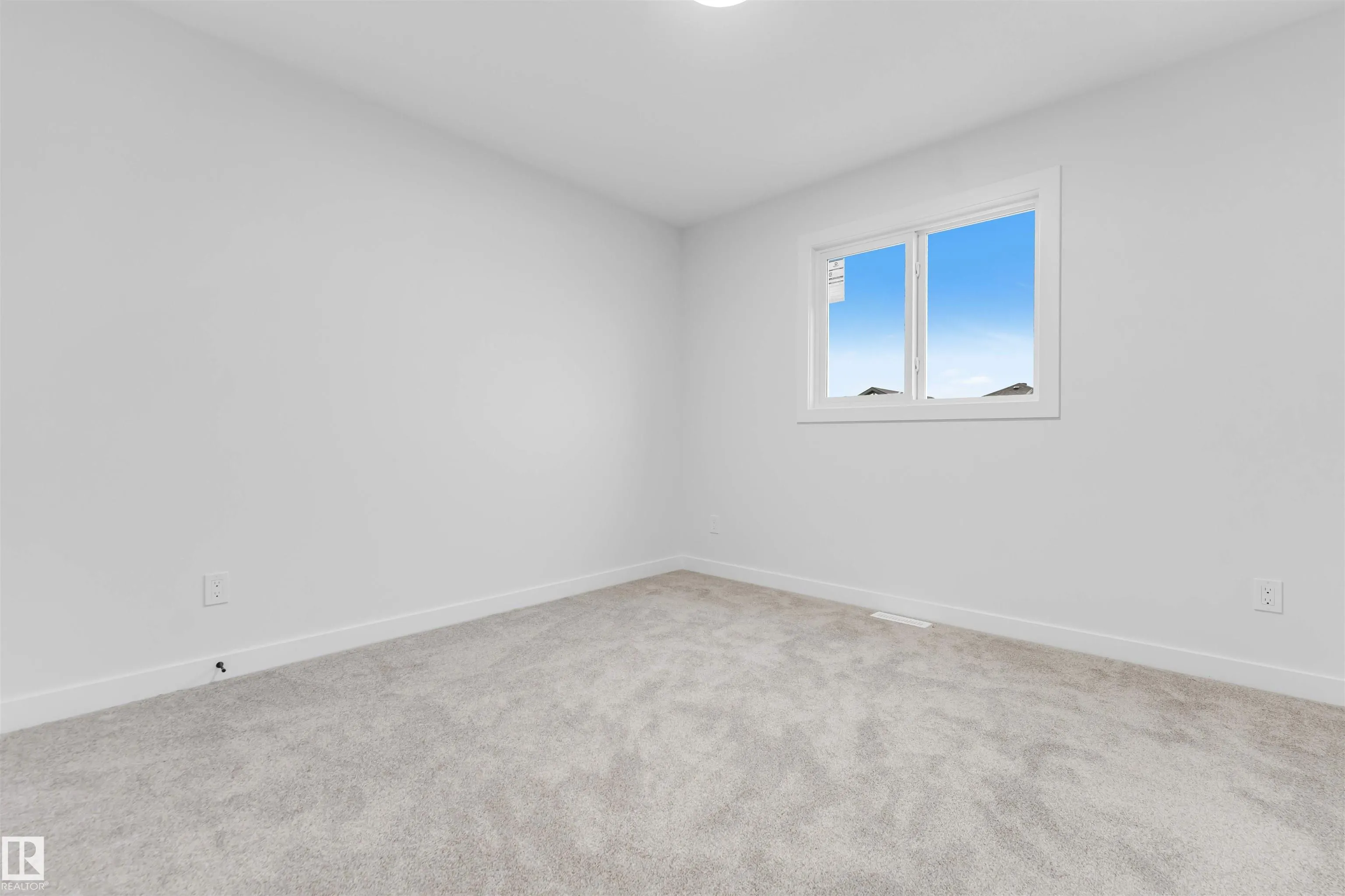 525 Robinson Blvd