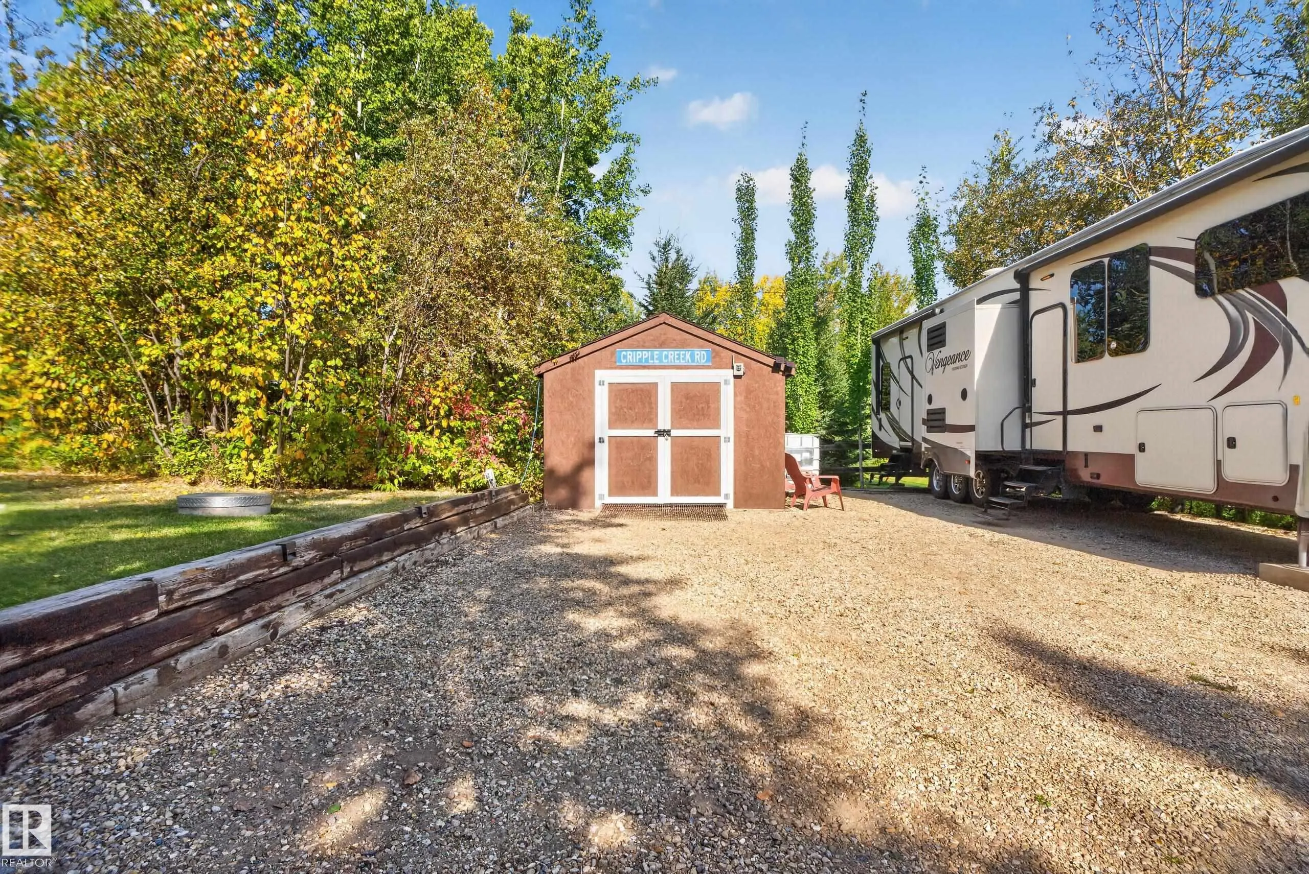 9 Horseshoe Crescent