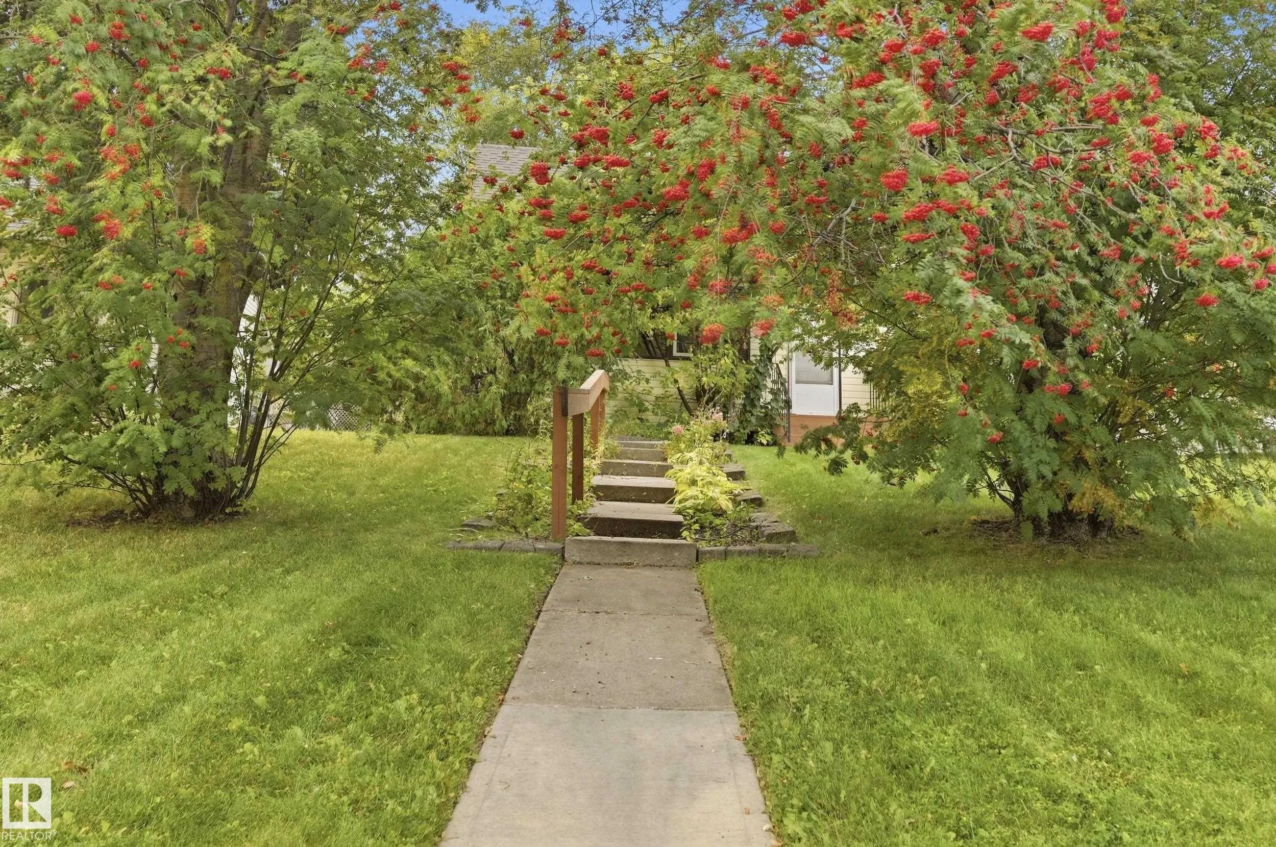 10910 117 Street