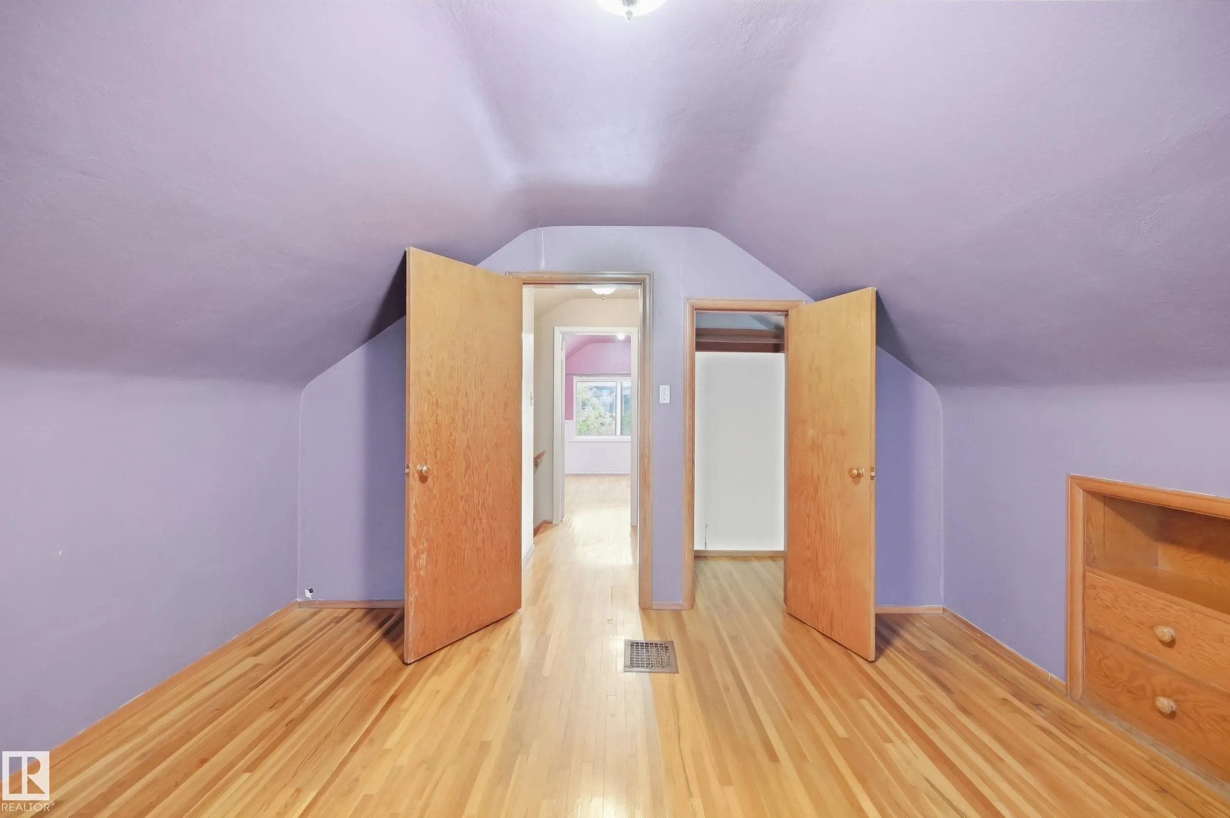10910 117 Street