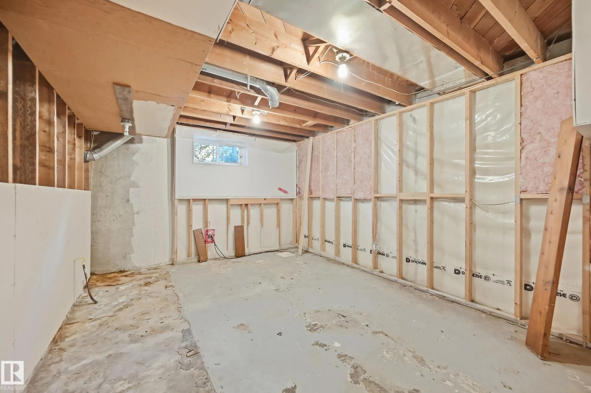 10910 117 Street
