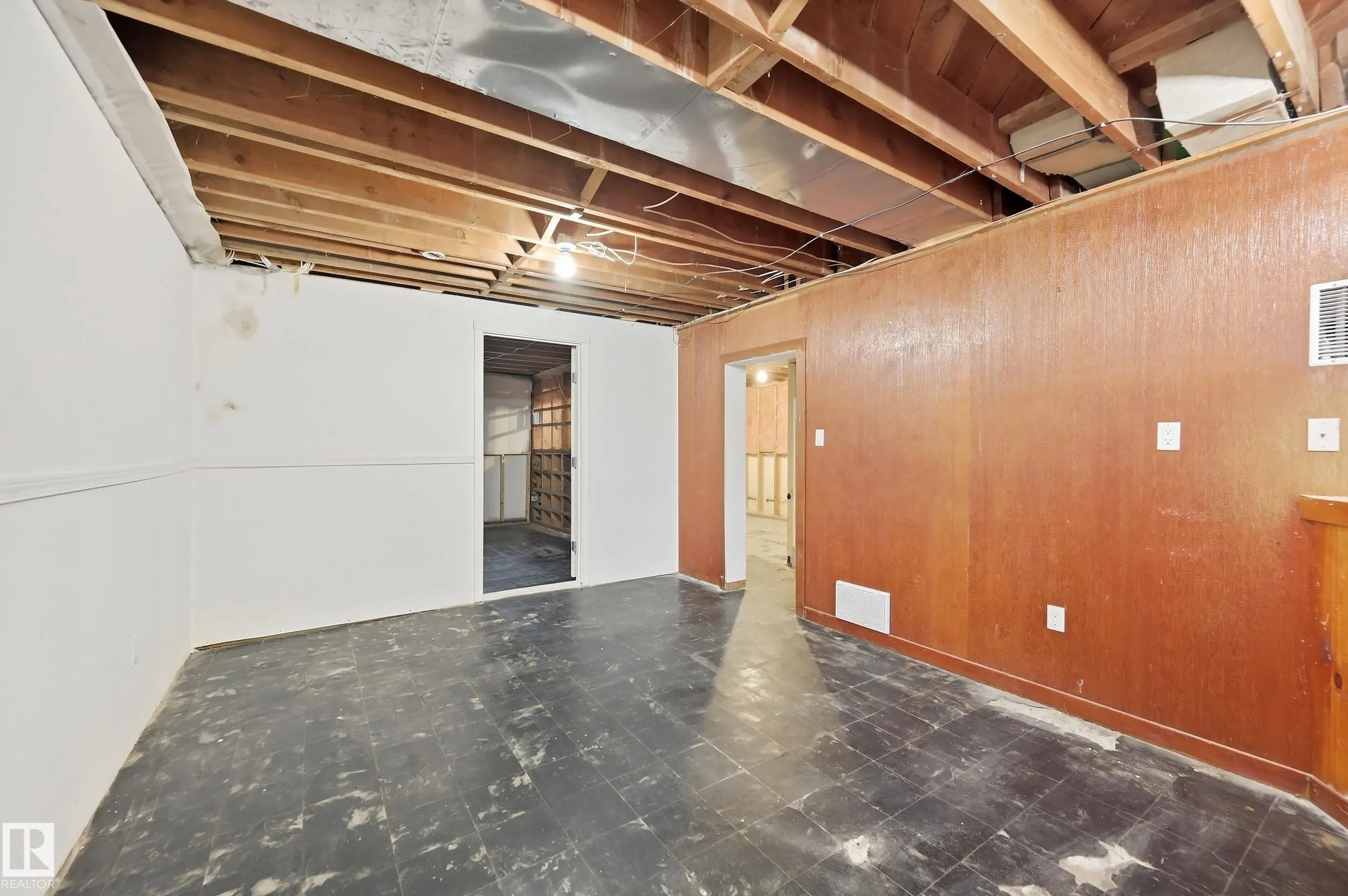 10910 117 Street