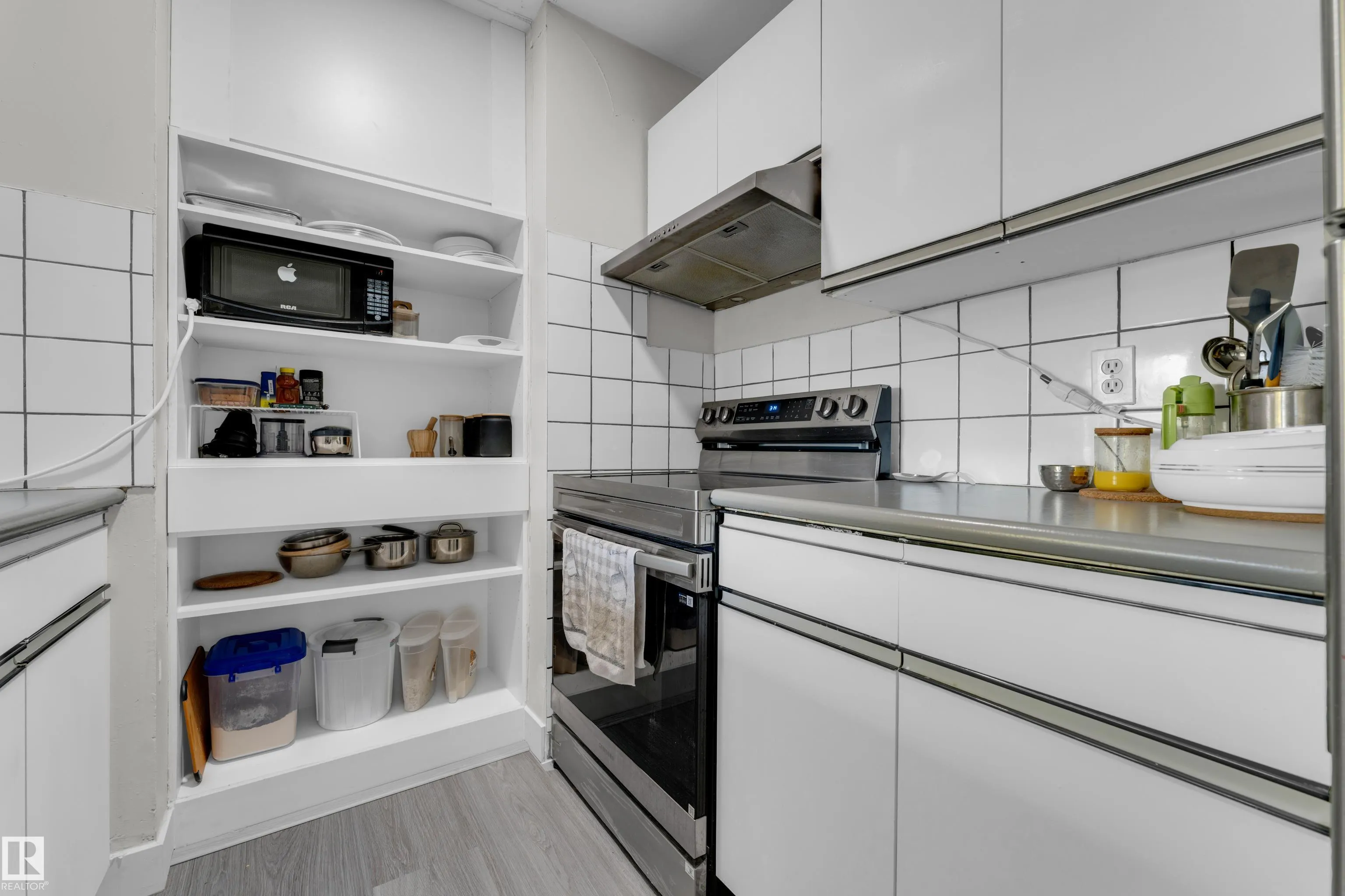 2508 50 Street