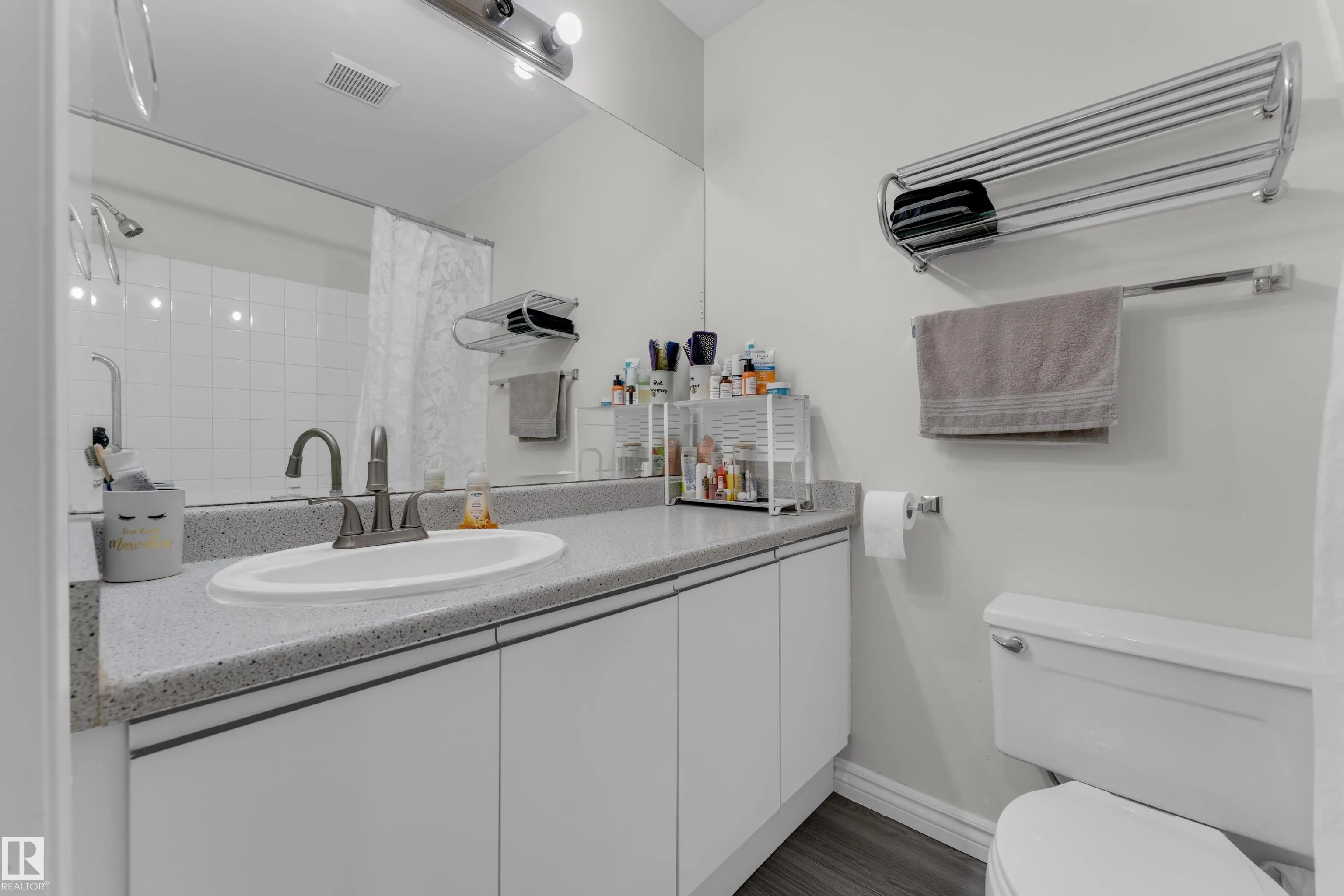 2508 50 Street