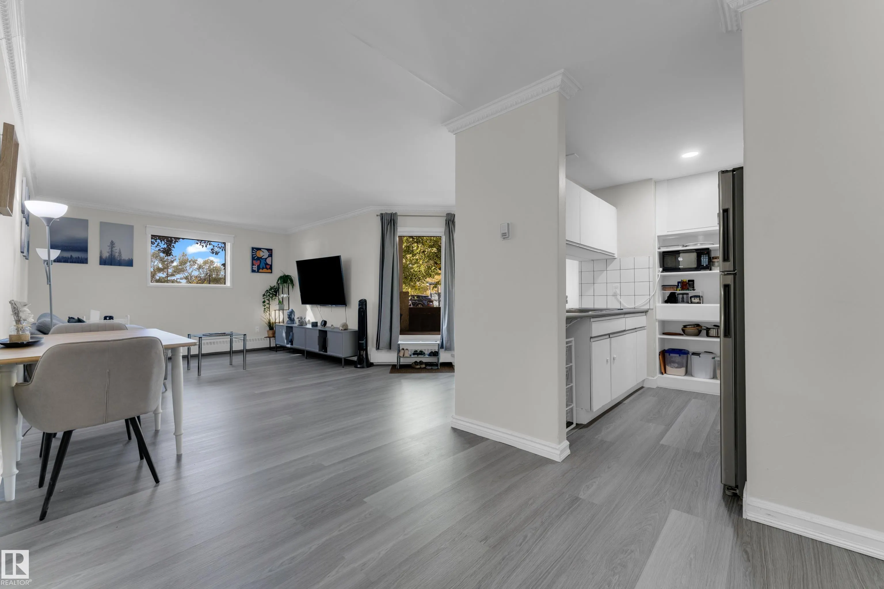 2508 50 Street