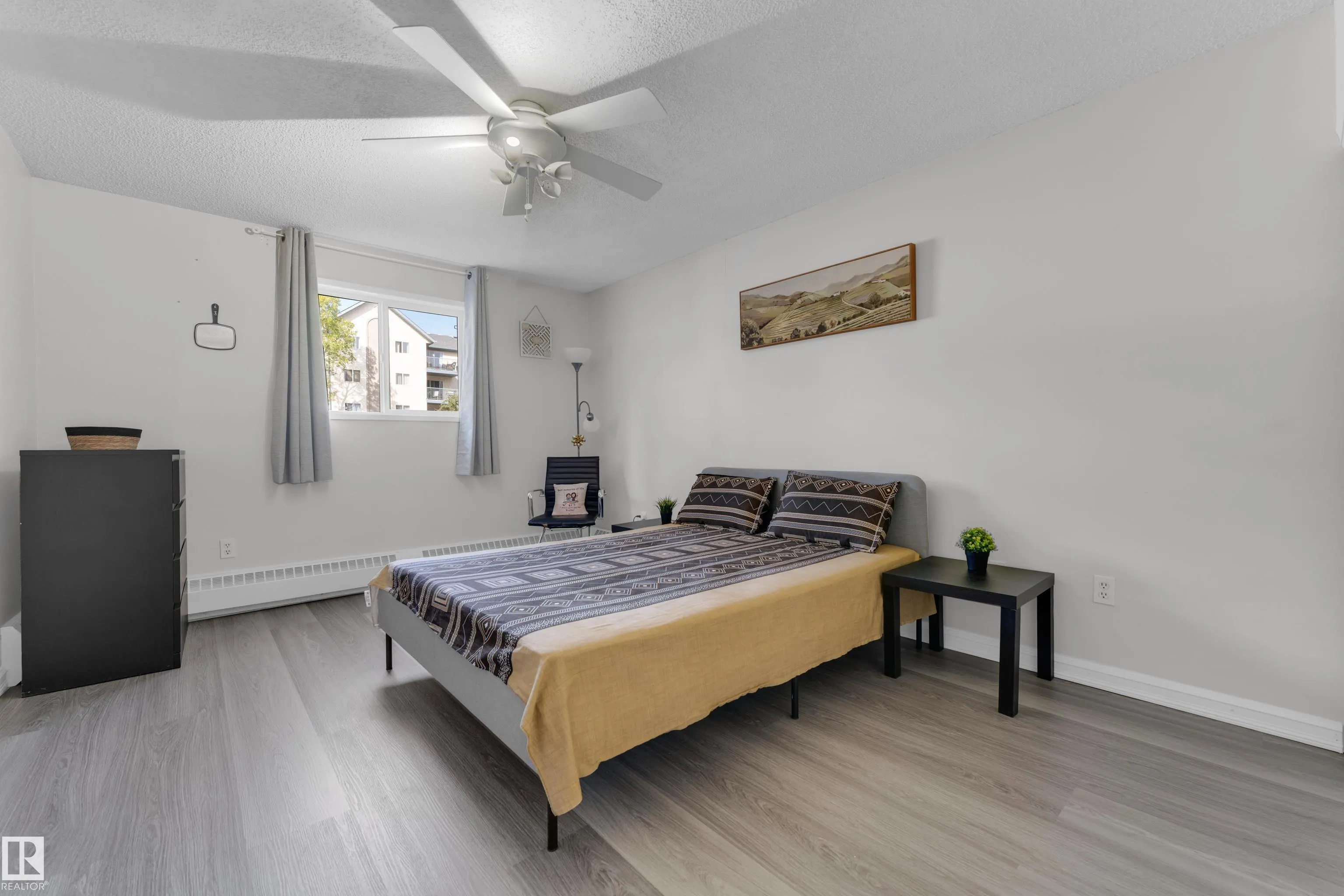2508 50 Street