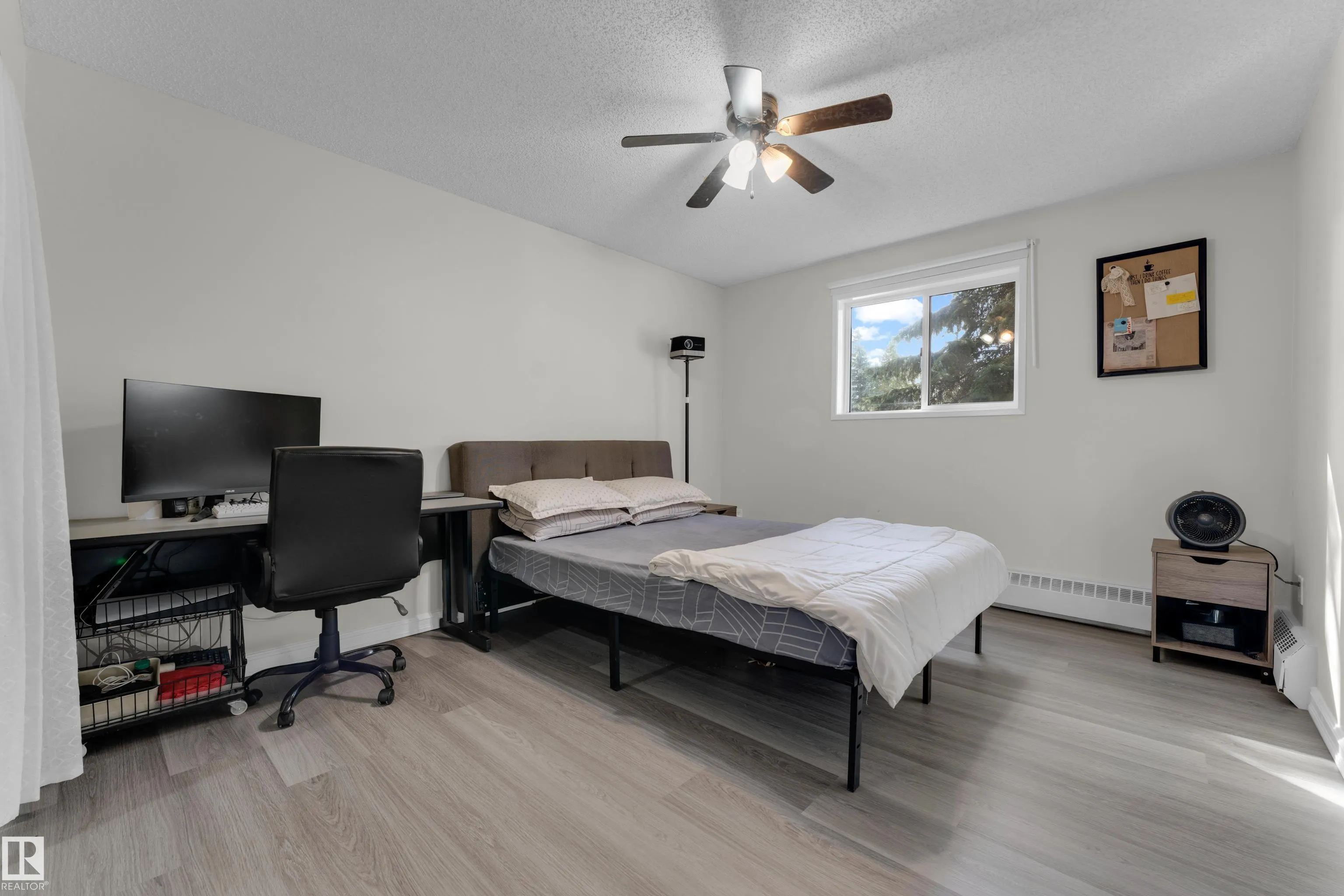 2508 50 Street