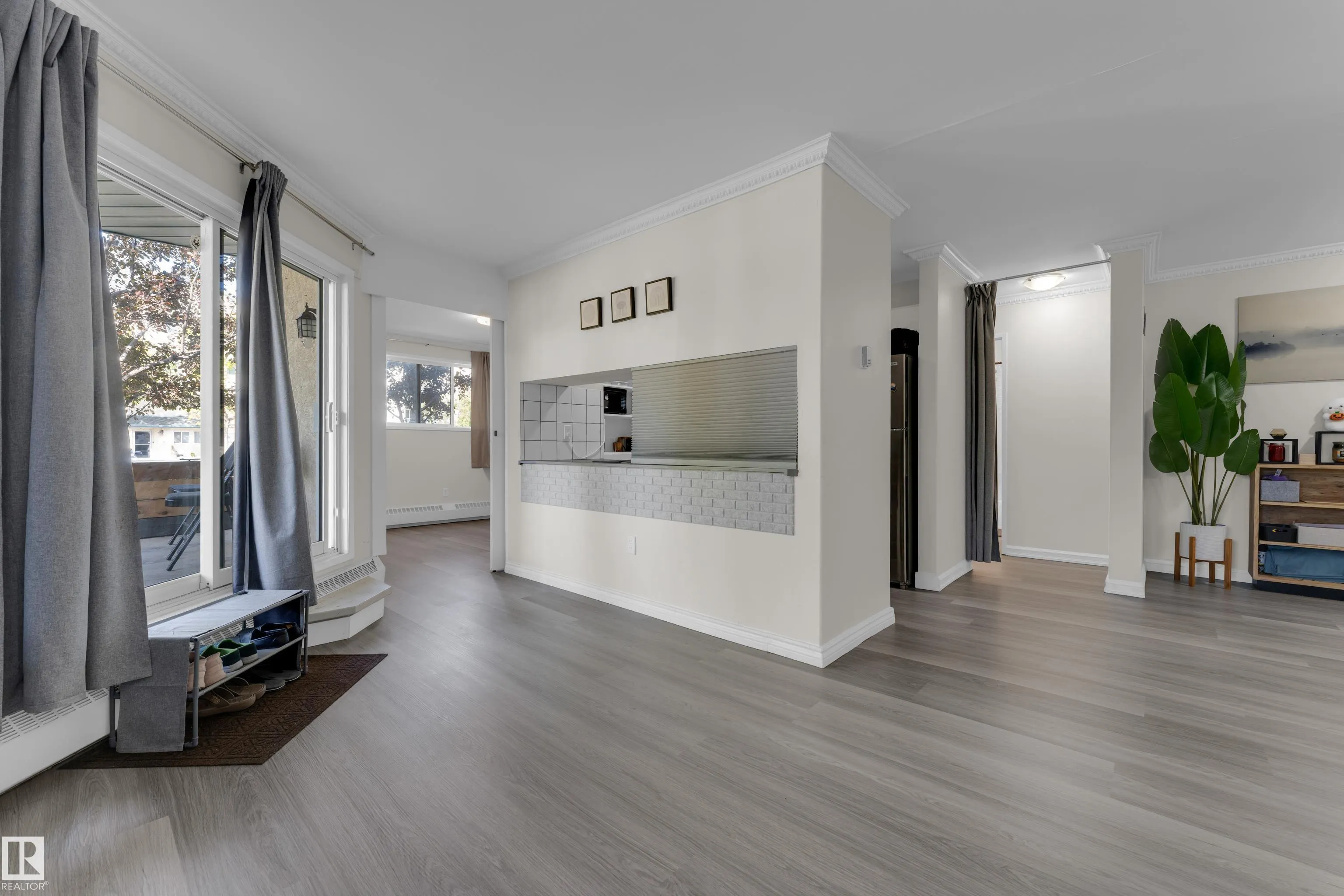 2508 50 Street