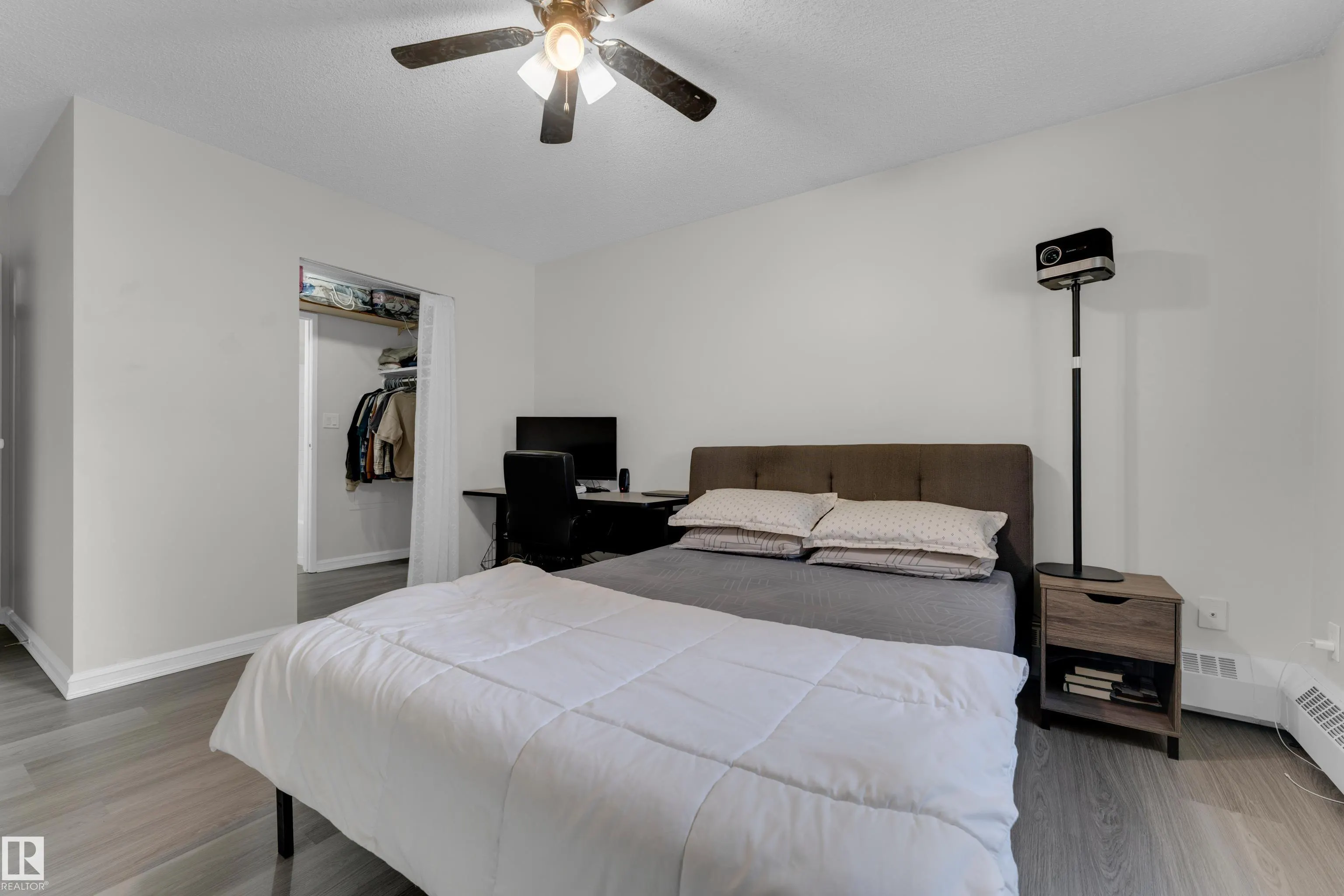 2508 50 Street
