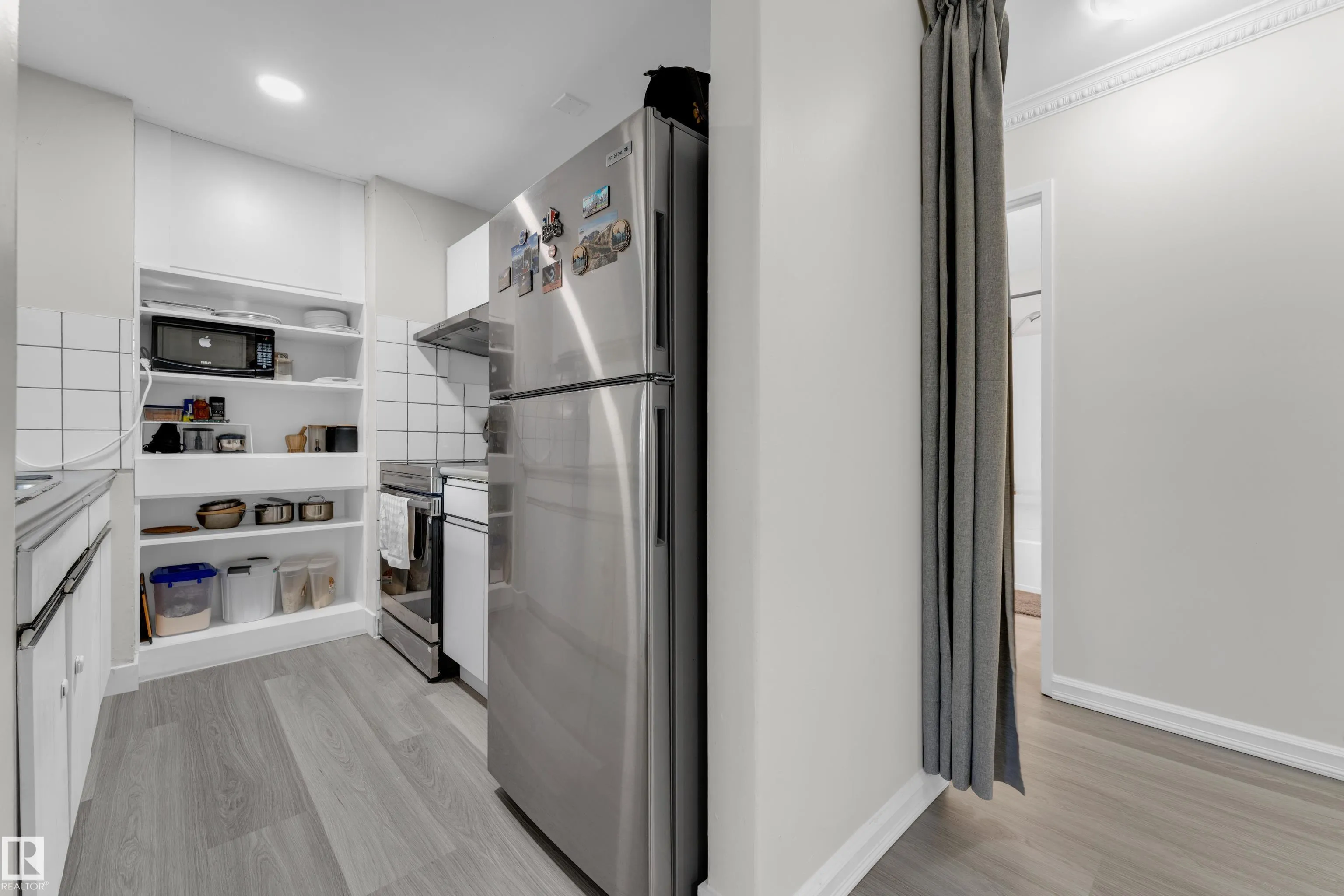 2508 50 Street