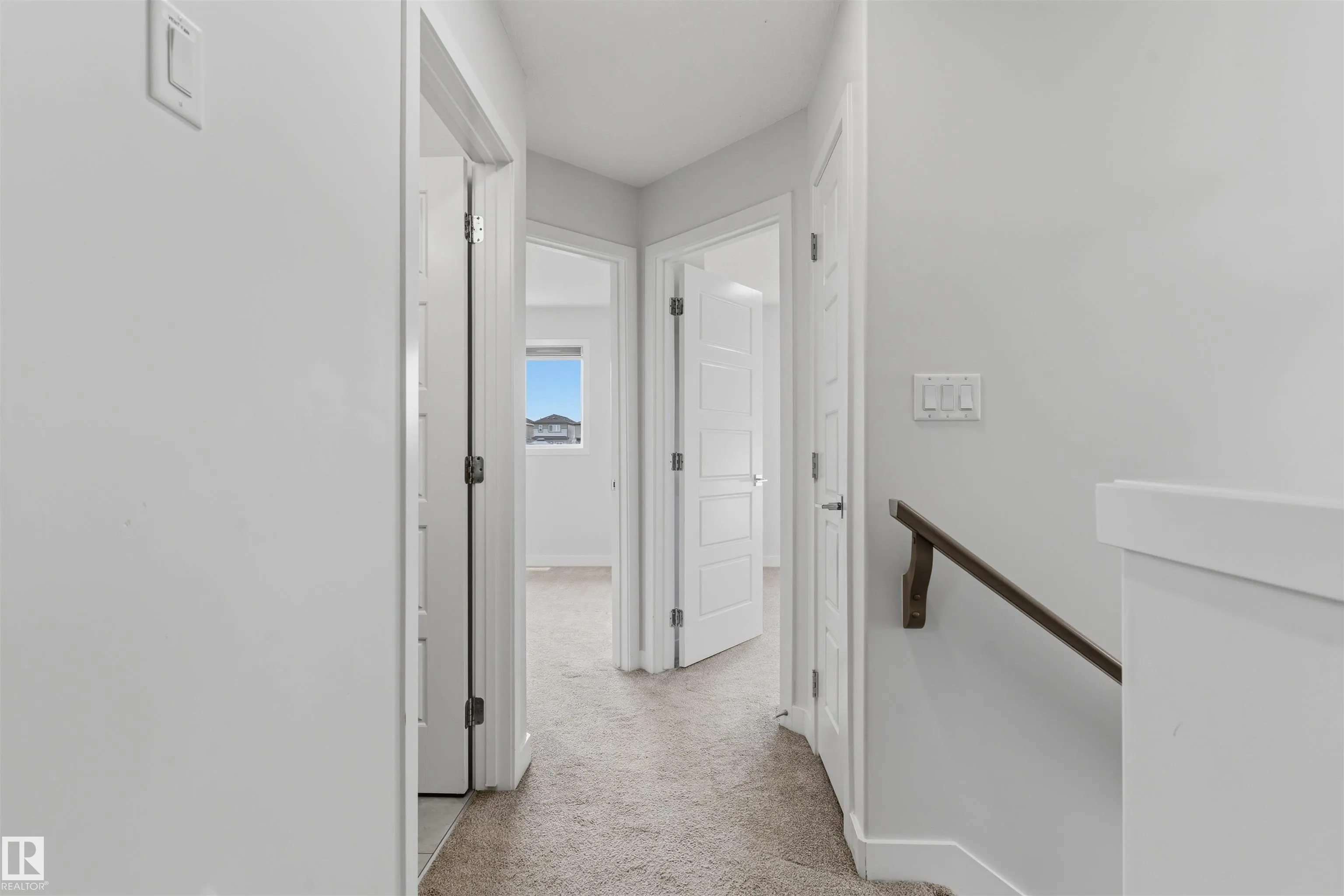 8805 CARSON WAY