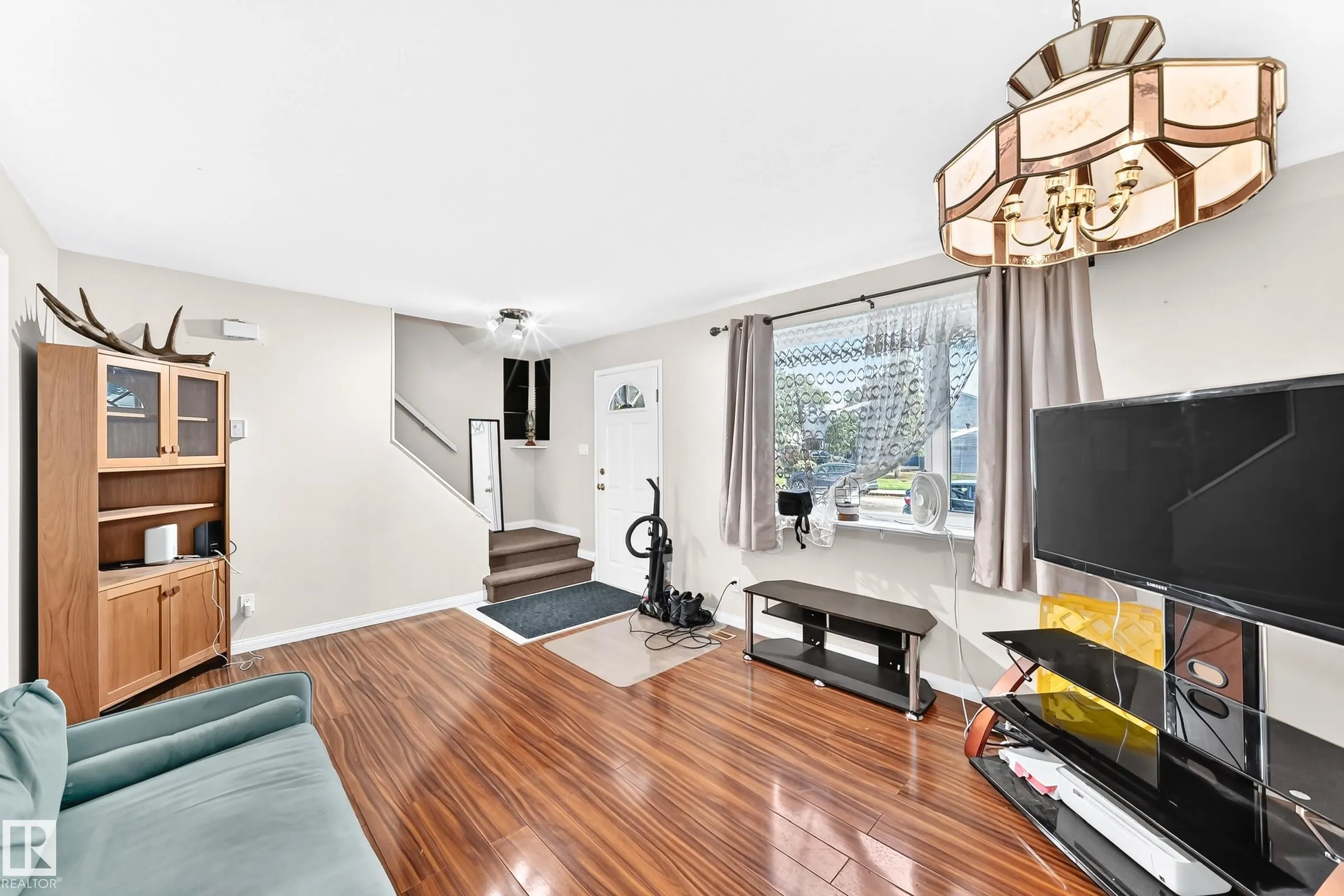 44 HABITAT Crescent