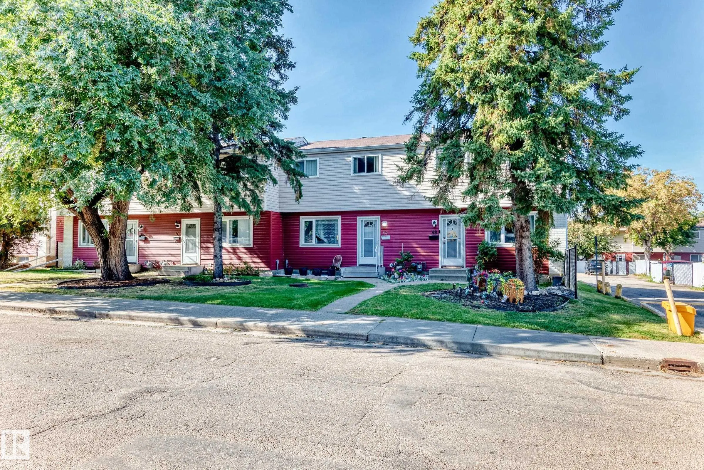 44 HABITAT Crescent
