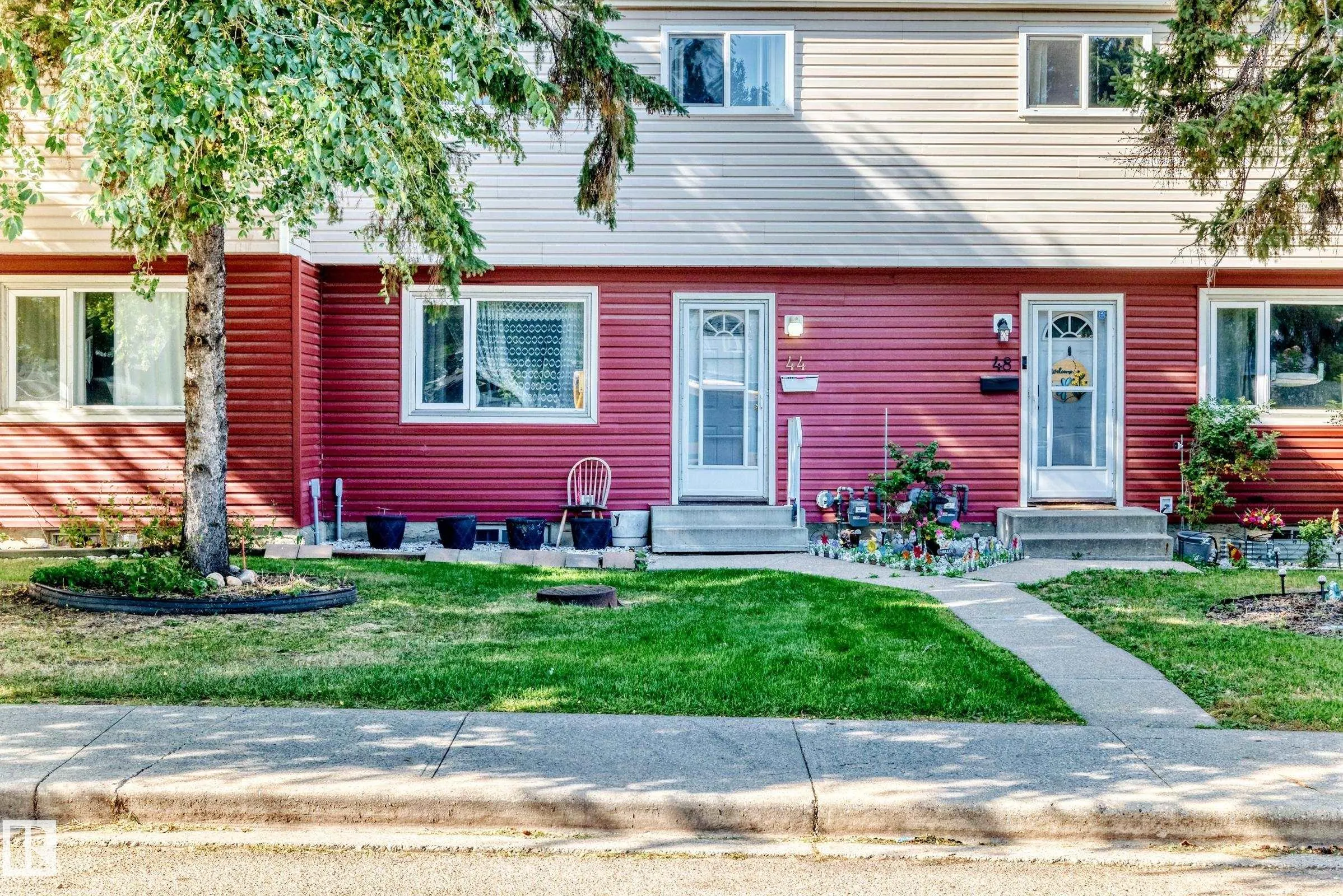 44 HABITAT Crescent