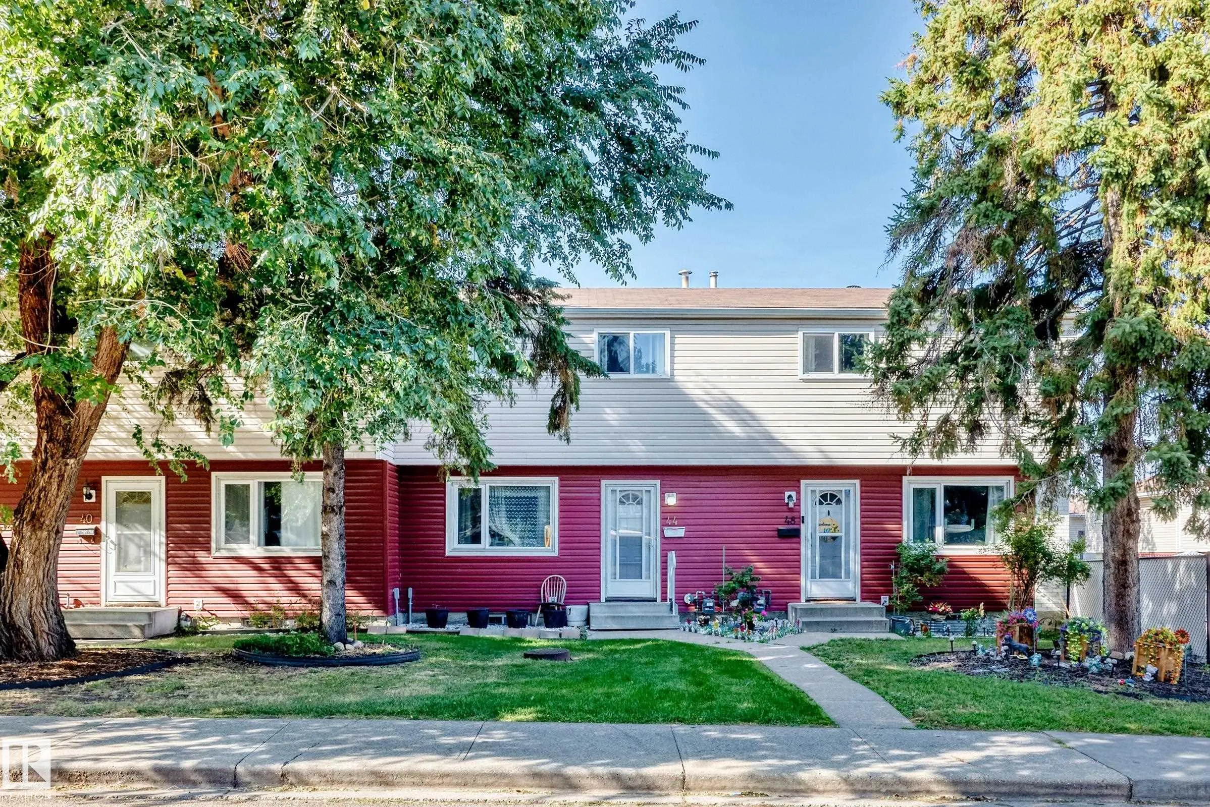 44 HABITAT Crescent