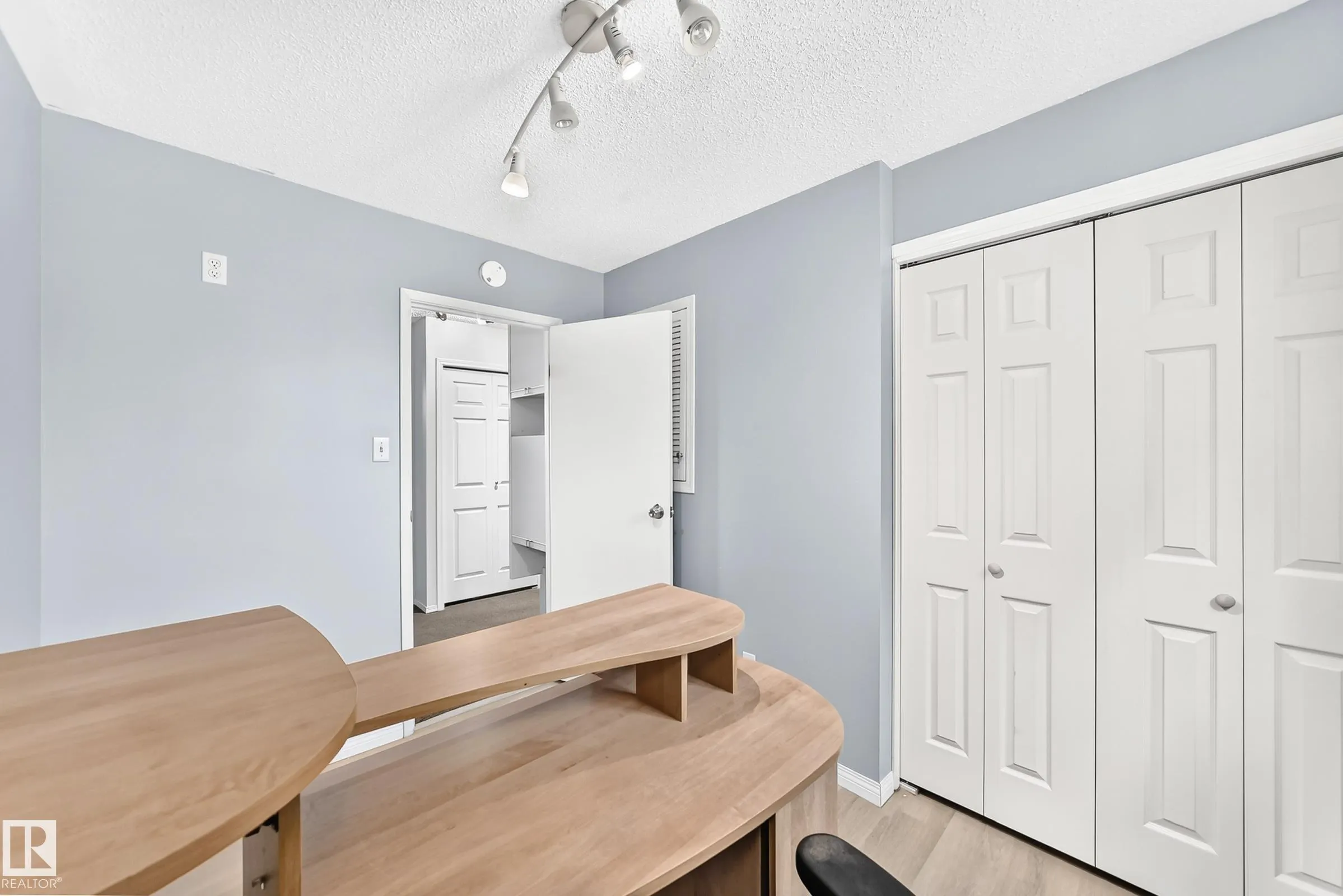 44 HABITAT Crescent