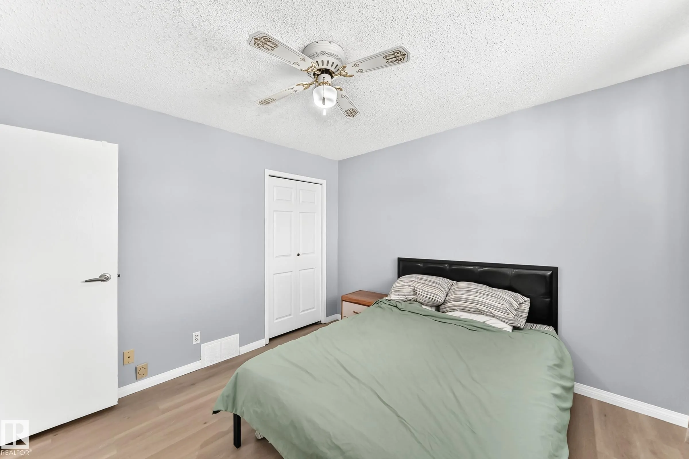 44 HABITAT Crescent