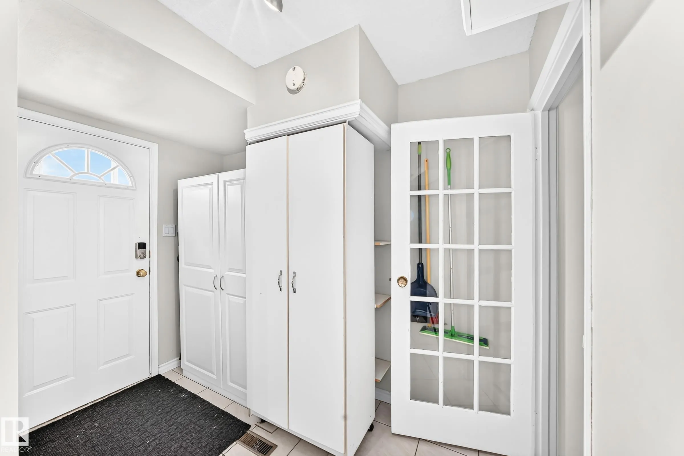 44 HABITAT Crescent
