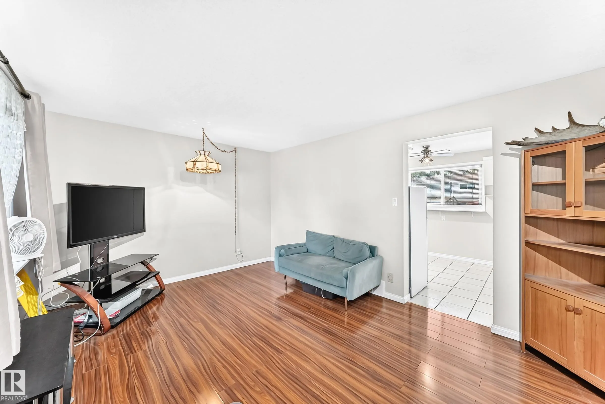 44 HABITAT Crescent