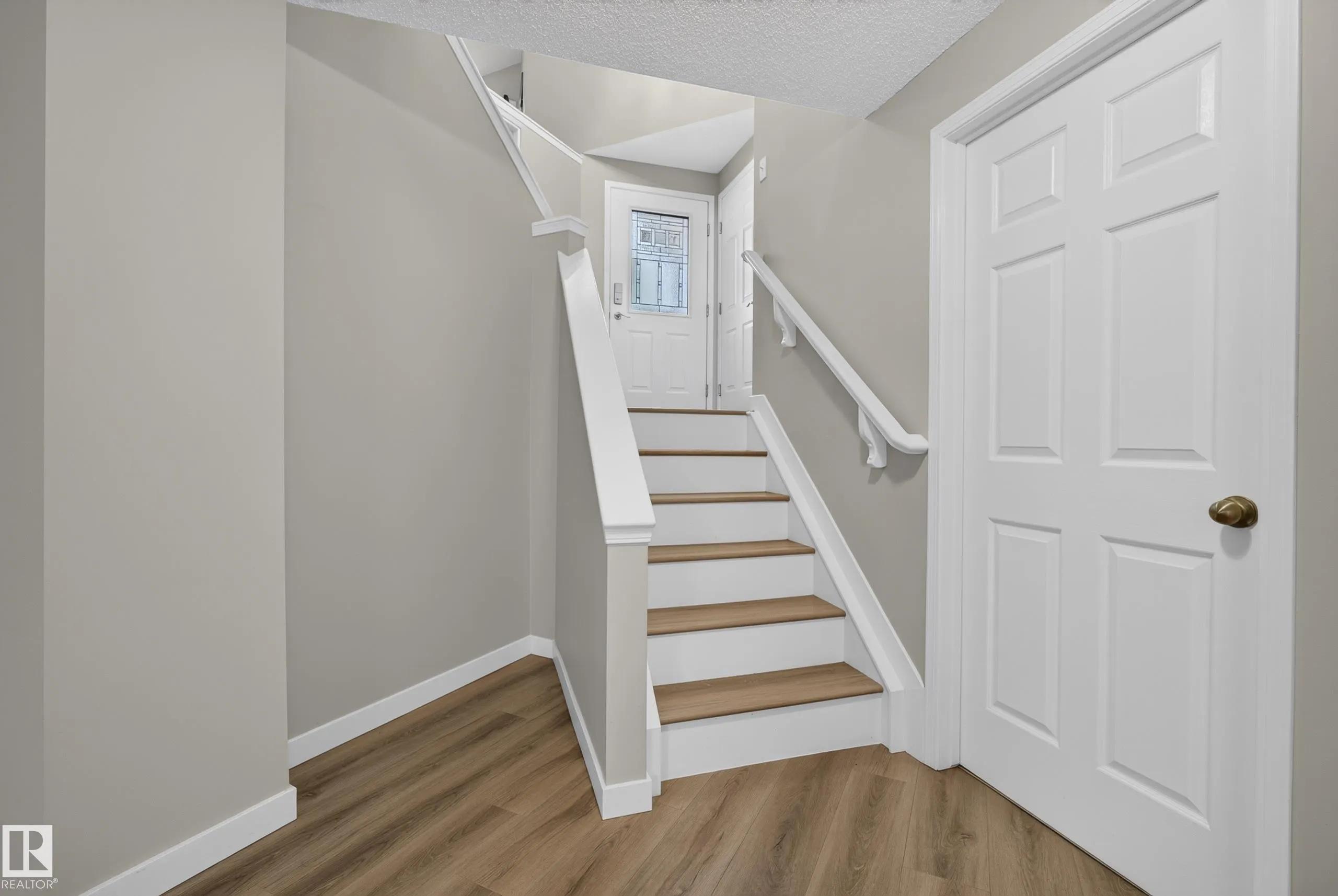 140 FOXHAVEN Court