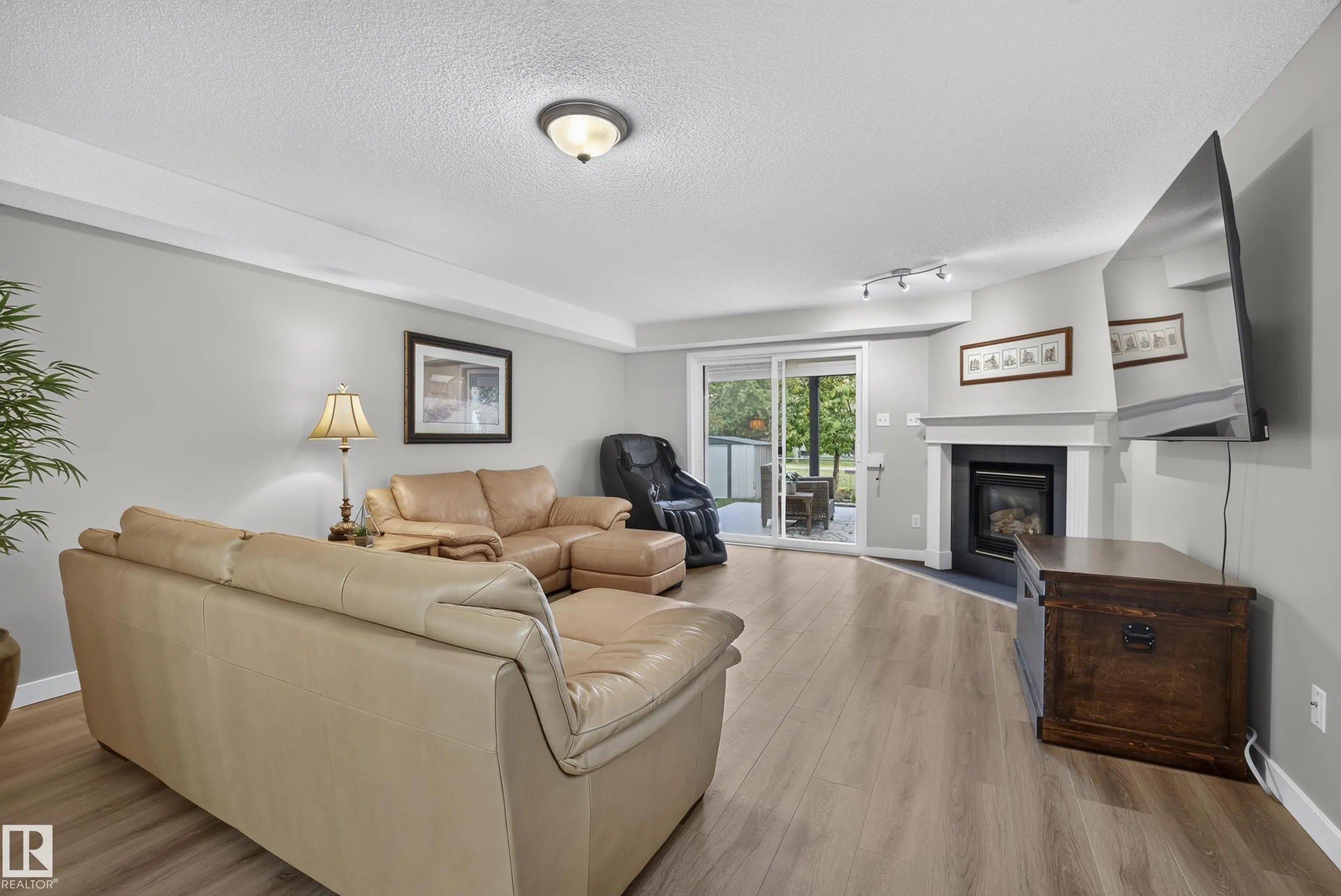 140 FOXHAVEN Court
