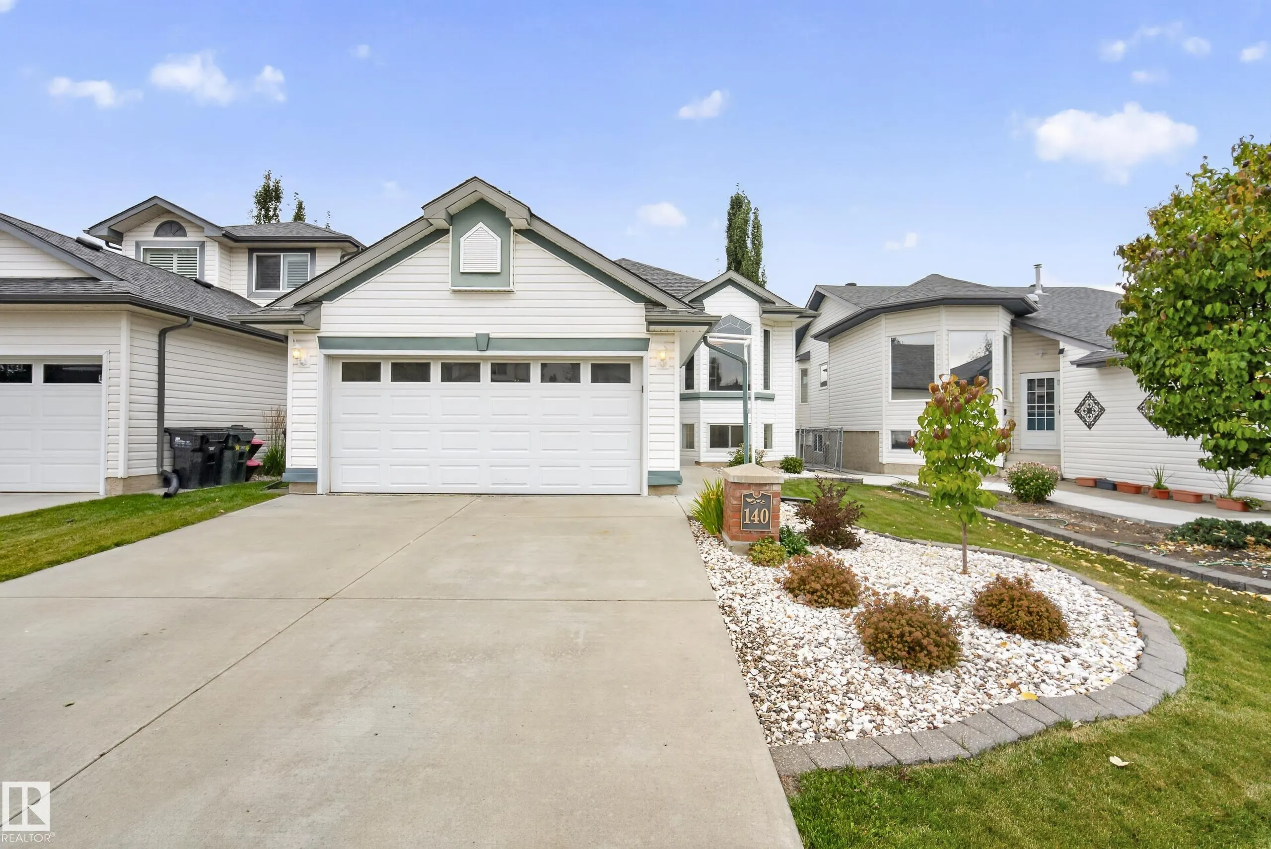 140 FOXHAVEN Court