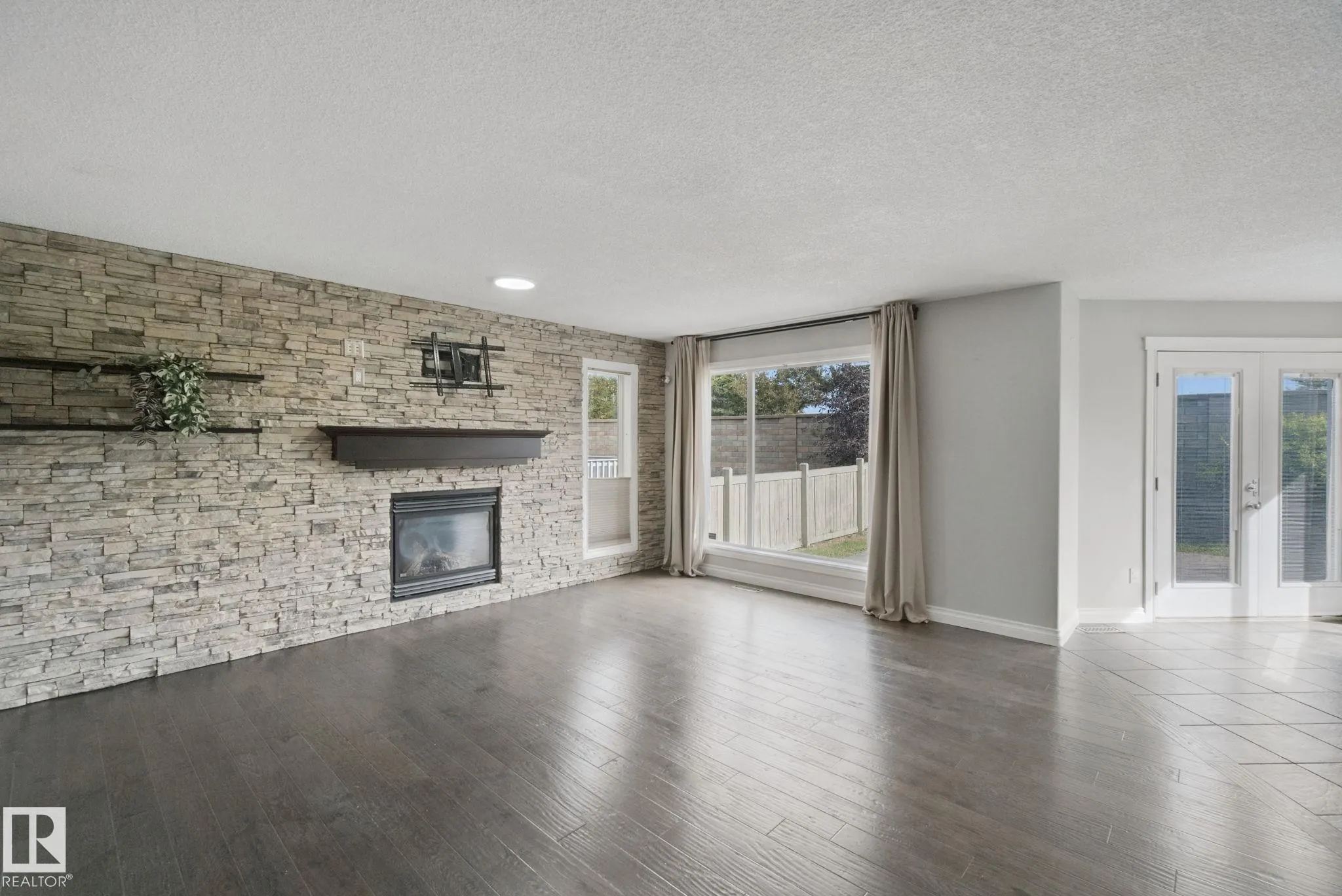 119 CALDWELL Way
