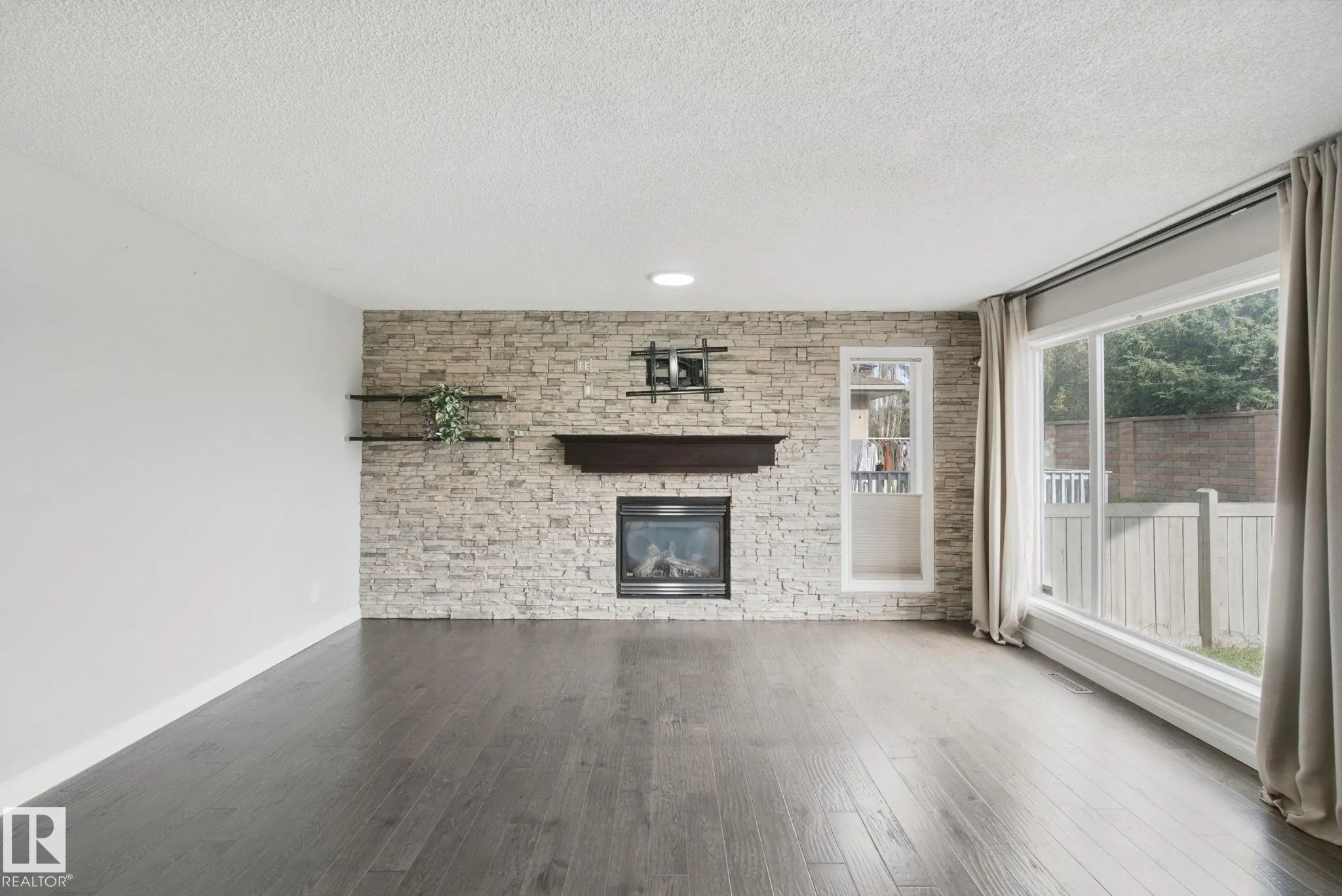 119 CALDWELL Way